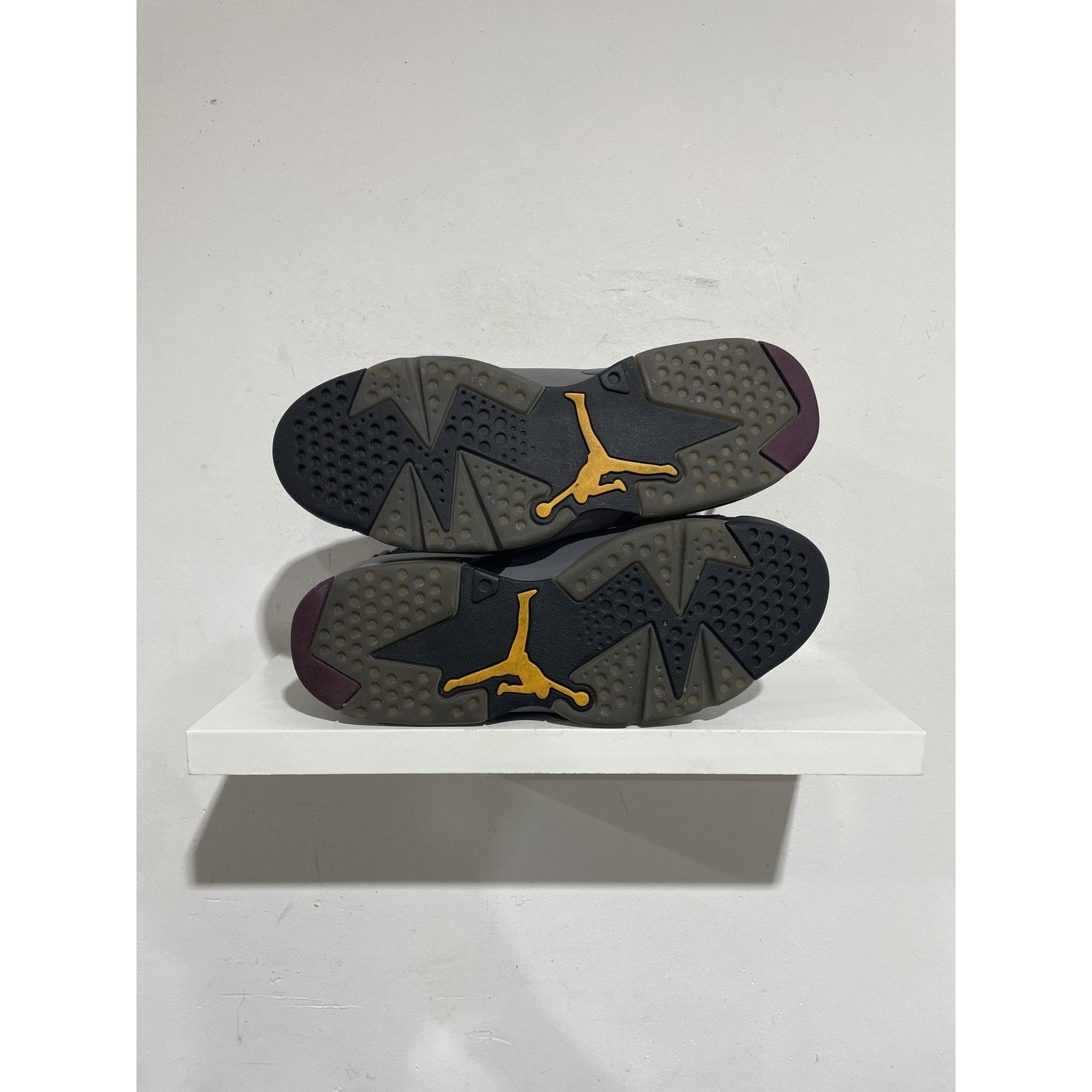 Jordan Brand JORDAN 6 BORDEAUX SIZE 10 PREOWNED Size US 10 / EU 43 - 2 Thumbnail