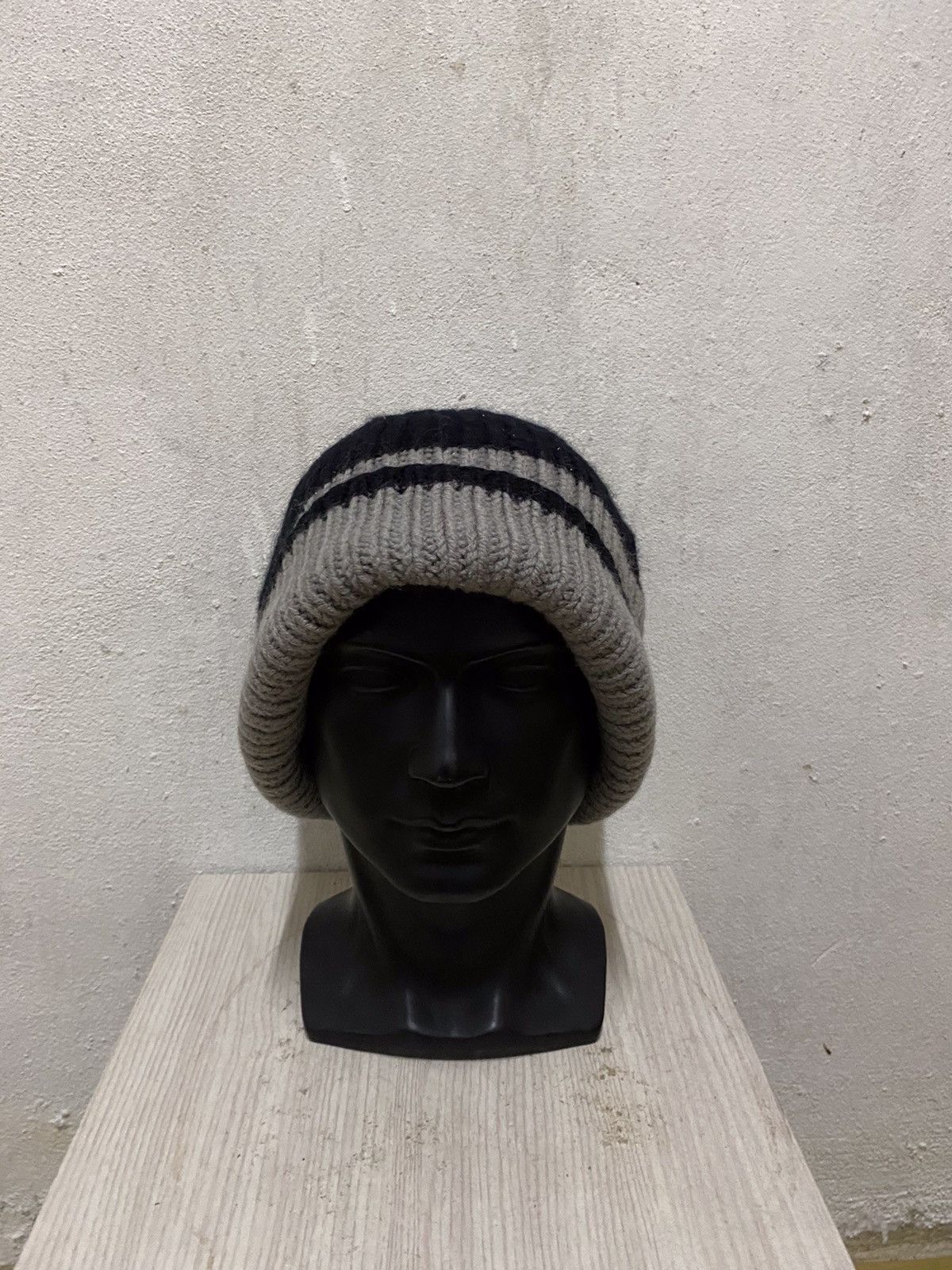 Japanese Brand Japanese Brand Plain Beanie Hat Size ONE SIZE - 2 Thumbnail