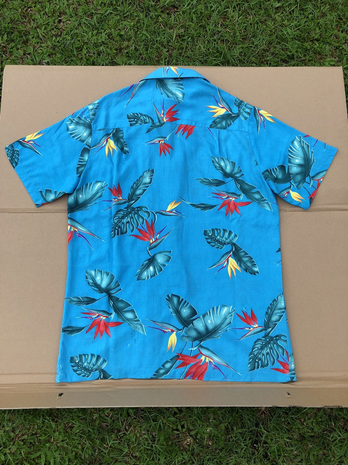 Vintage Vintage Paradise Found Honolulu, Hawaii 100% Rayon Button Size US M / EU 48-50 / 2 - 9 Thumbnail