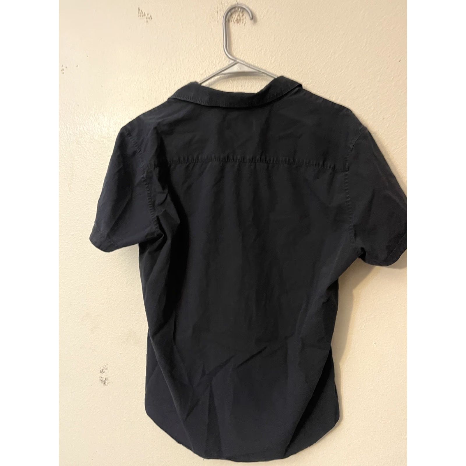 Calvin Klein Calvin Klein Slim Fit Mens Large Solid Short Sleeve Button Up Black Size US 33 - 2 Thumbnail