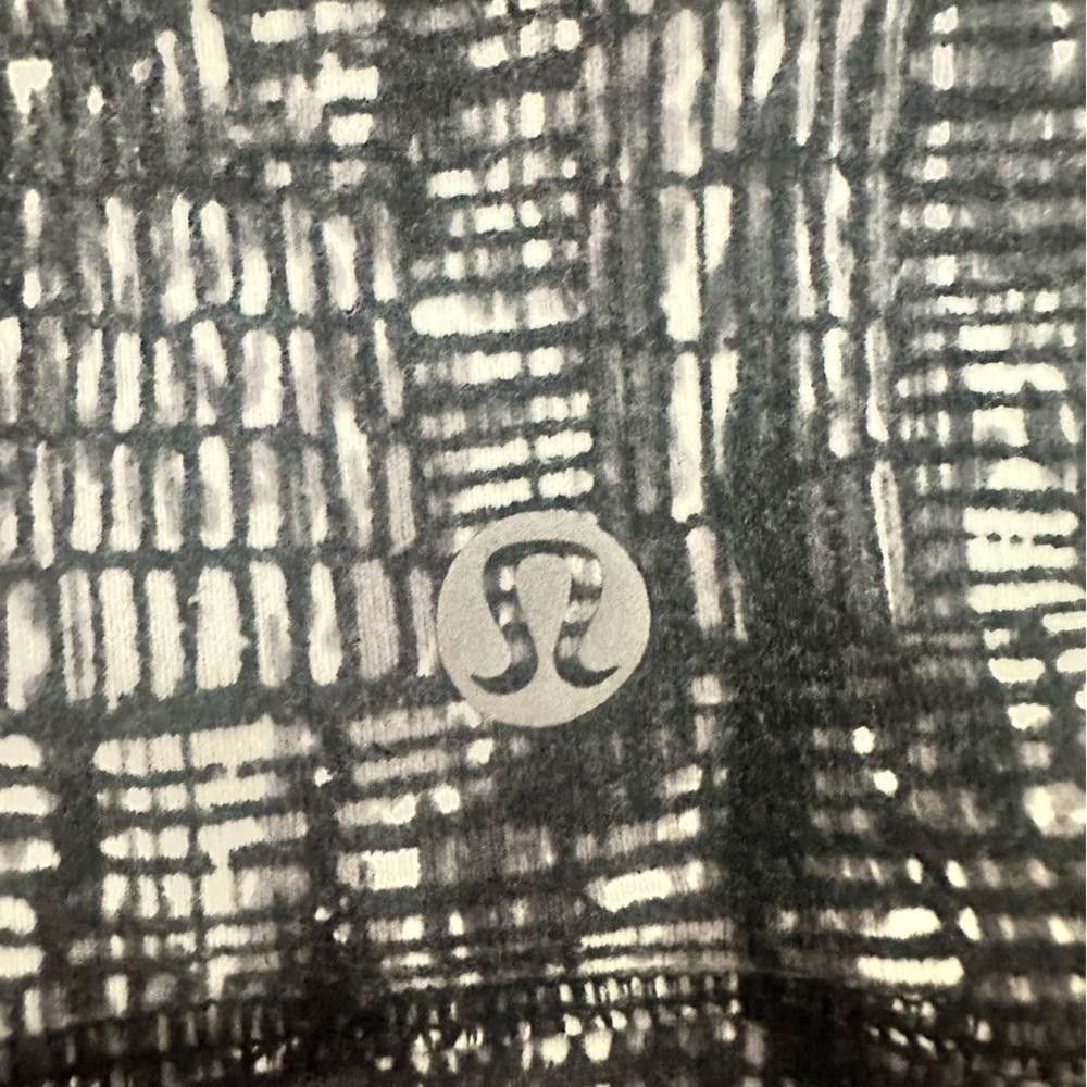 Lululemon Lululemon Its Rulu Run Shirt Alpine White Black 12 Size XL / US 12-14 / IT 48-50 - 10 Thumbnail