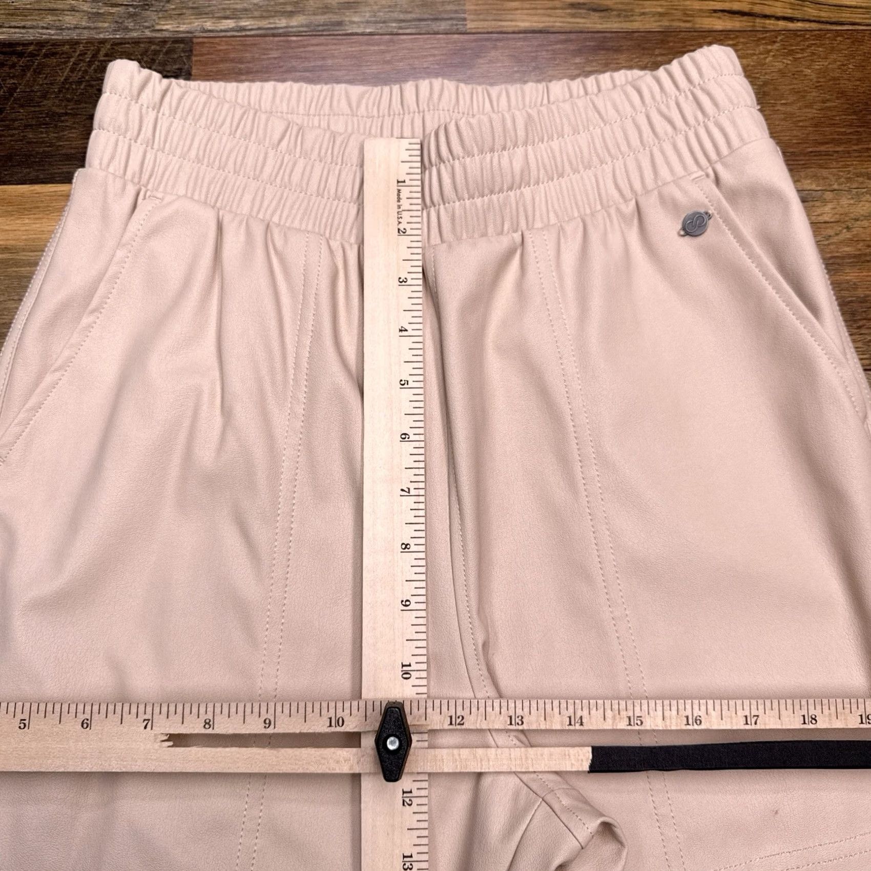 Vintage Calia Coated Jogger Pants Womens S Tan Pull On Elastic Waist Pockets 100% Polyester Athletic Jogger Tapered Inseam 26in Size 28" / US 6 / IT 42 - 7 Thumbnail