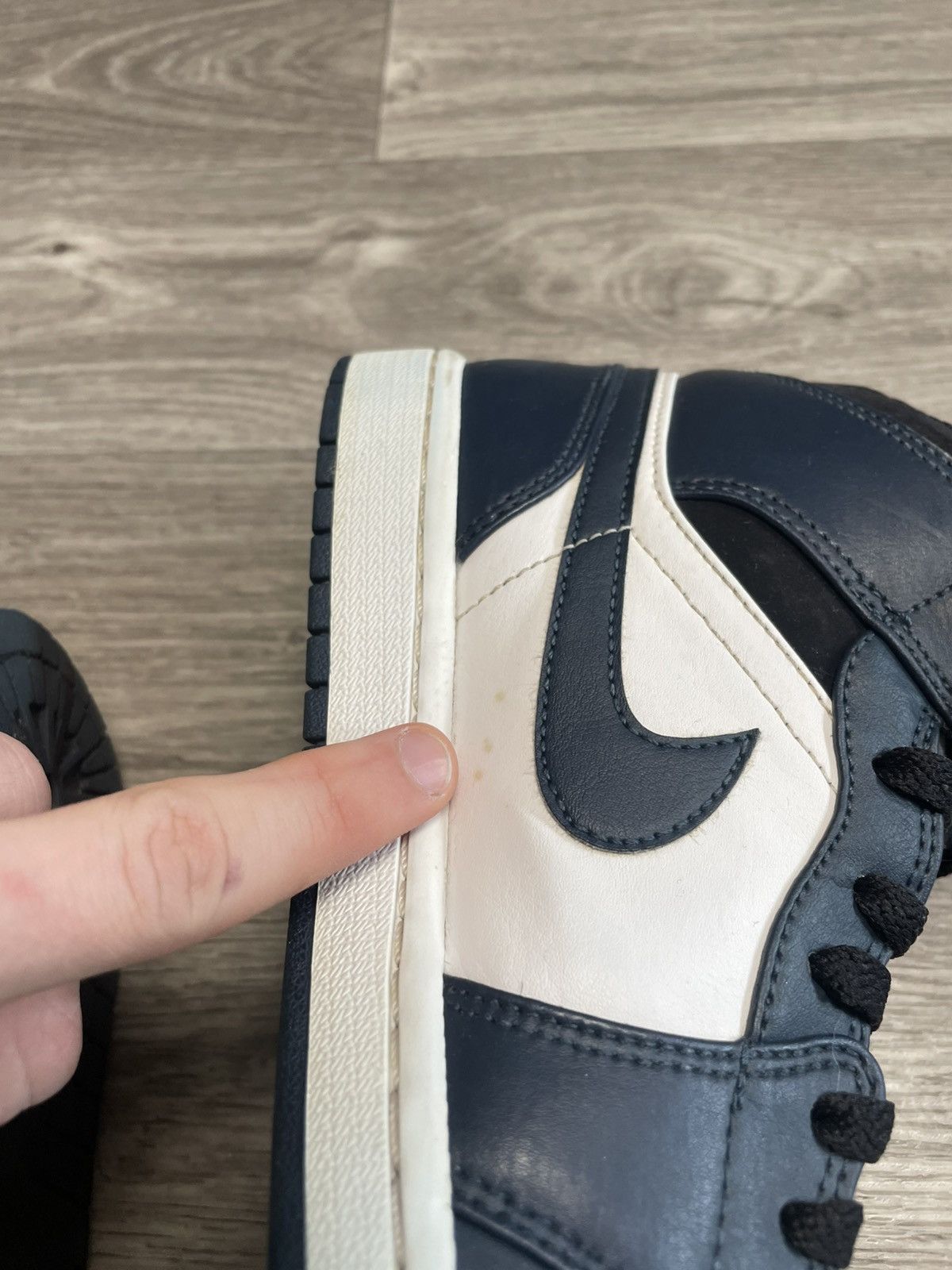 Nike Nike Air Jordan 1 Mid Armory Navy Men Size 8 EU 41 (2022) Size US 8 / EU 41 - 10 Thumbnail