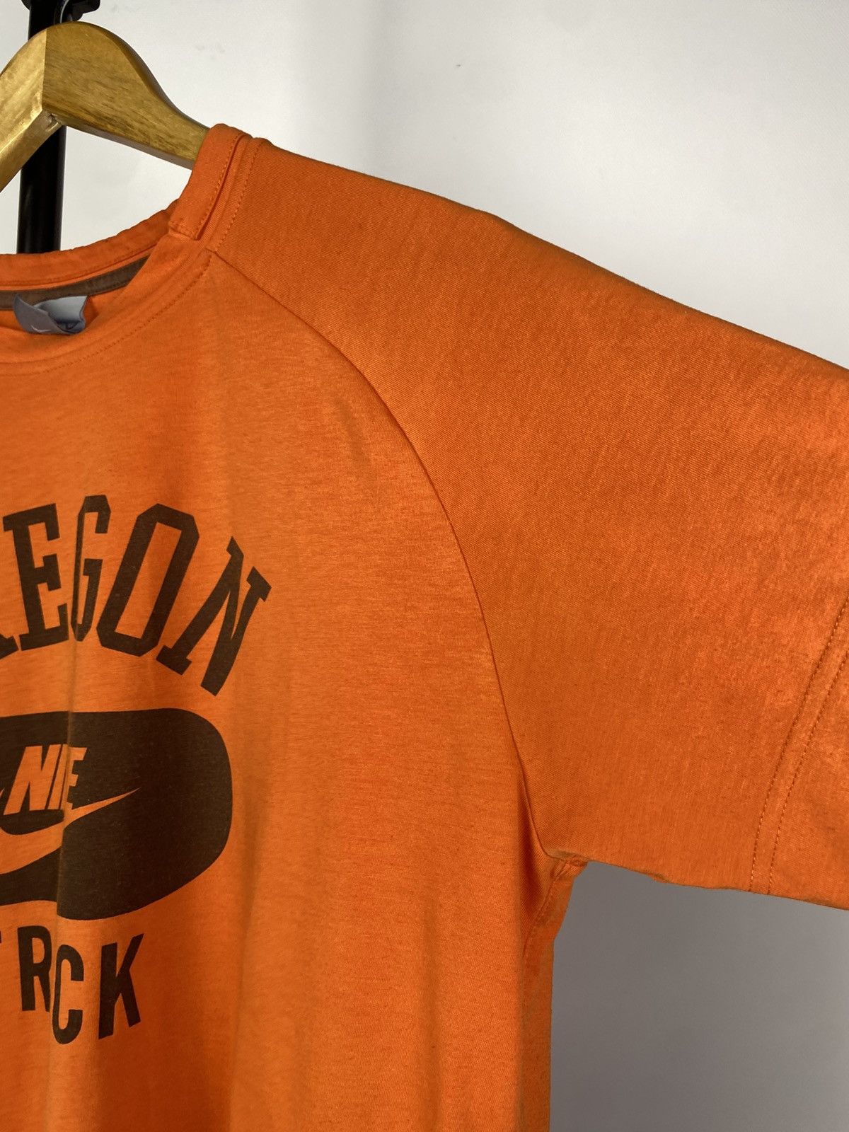 Nike × Vintage 90s Faded Nike Big Logo Vintage Y2K Retro Tee T-Shirt Size US S / EU 44-46 / 1 - 7 Thumbnail