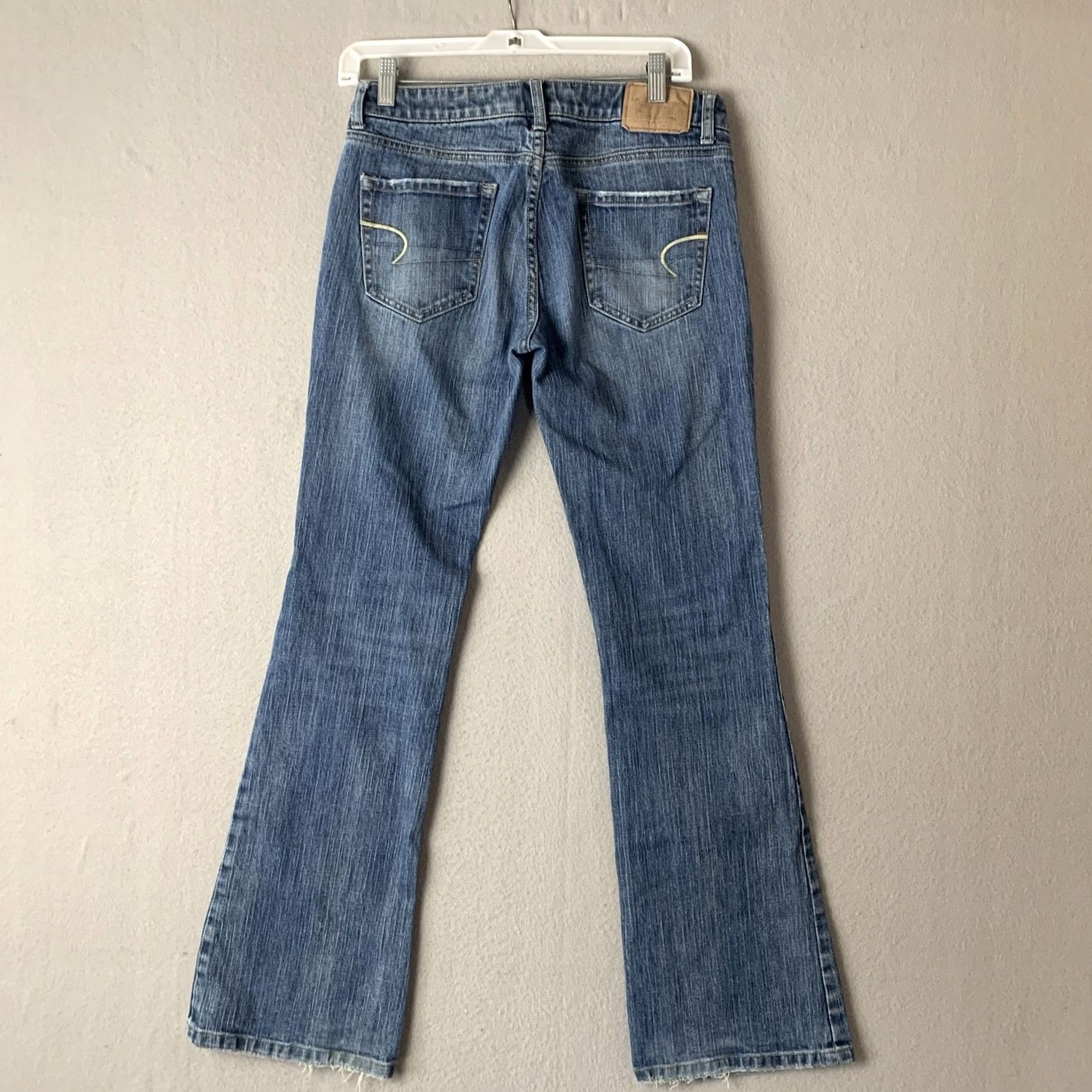 American Eagle Outfitters VINTAGE American Eagle Jeans Womens 6 Blue Hipster Bootcut Denim 5-Pocket Zipper Button Logo Machine Washable 90s Y2K Preppy College USA Womens Size 28" / US 6 / IT 42 - 2 Thumbnail