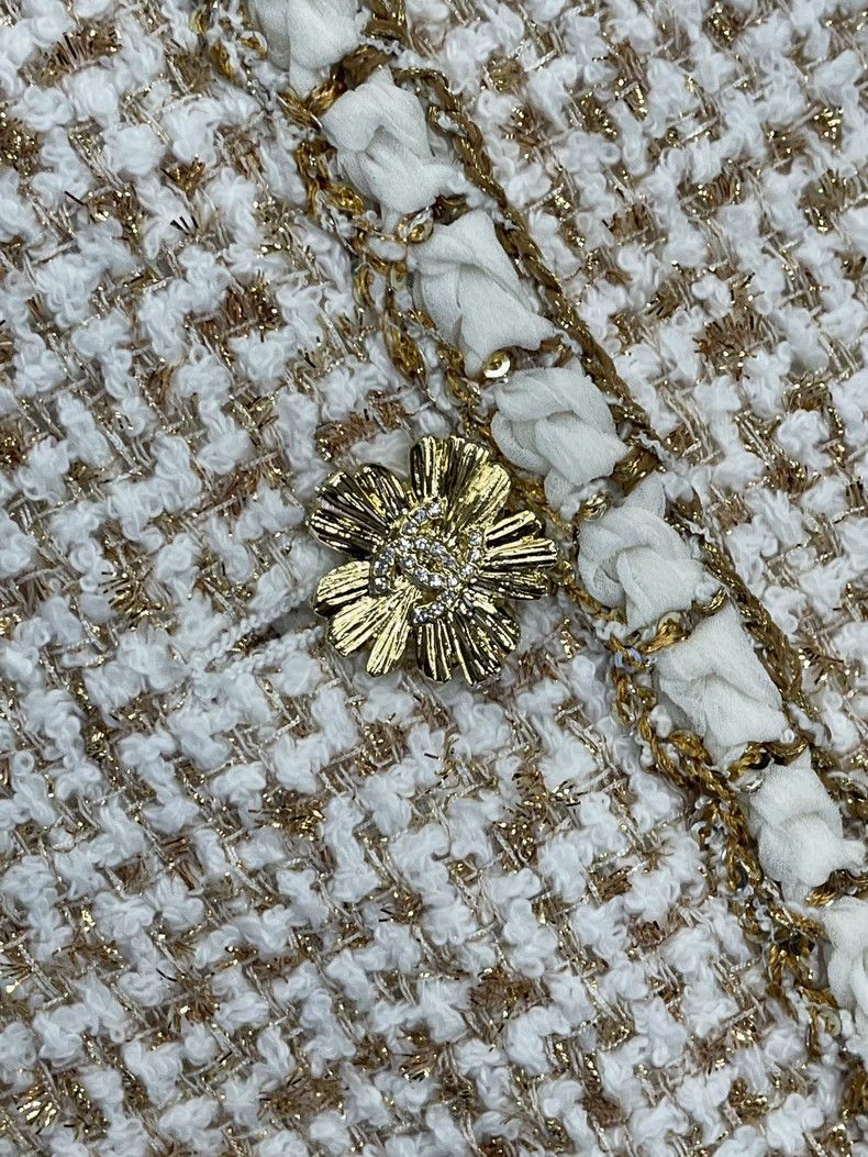 Chanel Chanel 26C gold thread beige vest Size XS / US 0-2 / IT 36-38 - 2 Thumbnail