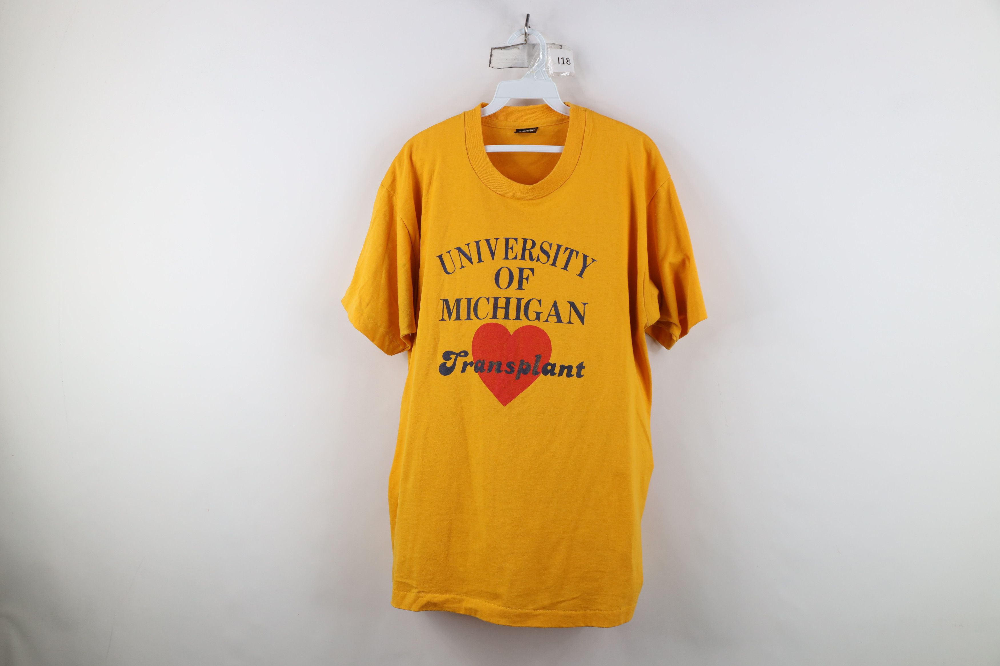 Vintage Vintage 80s 90s University of Michigan Heart T-Shirt Size US XL / EU 56 / 4 - 1 Thumbnail