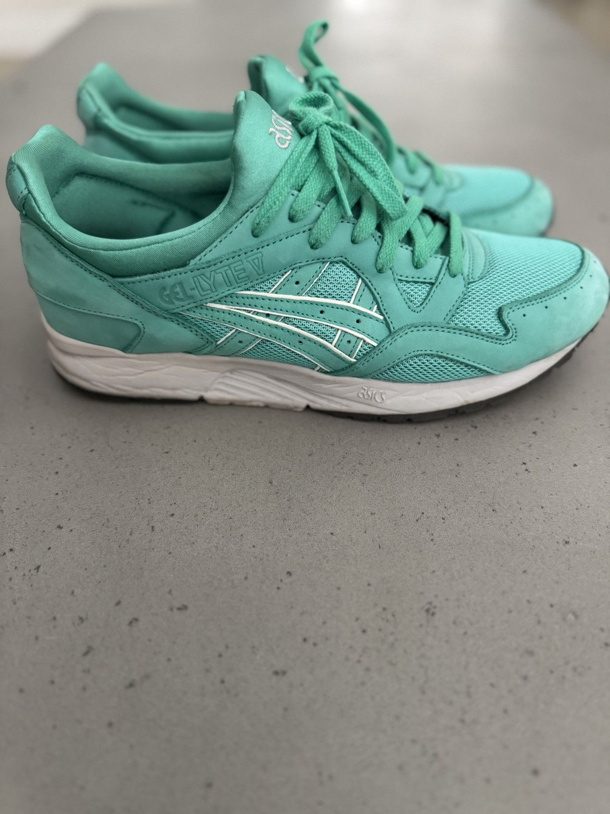 Asics × Ronnie Fieg Ronnie Fieg x Asics Gel Lyte V - Mint Leaf 10.5 Size US 10.5 / EU 43-44 - 2 Thumbnail