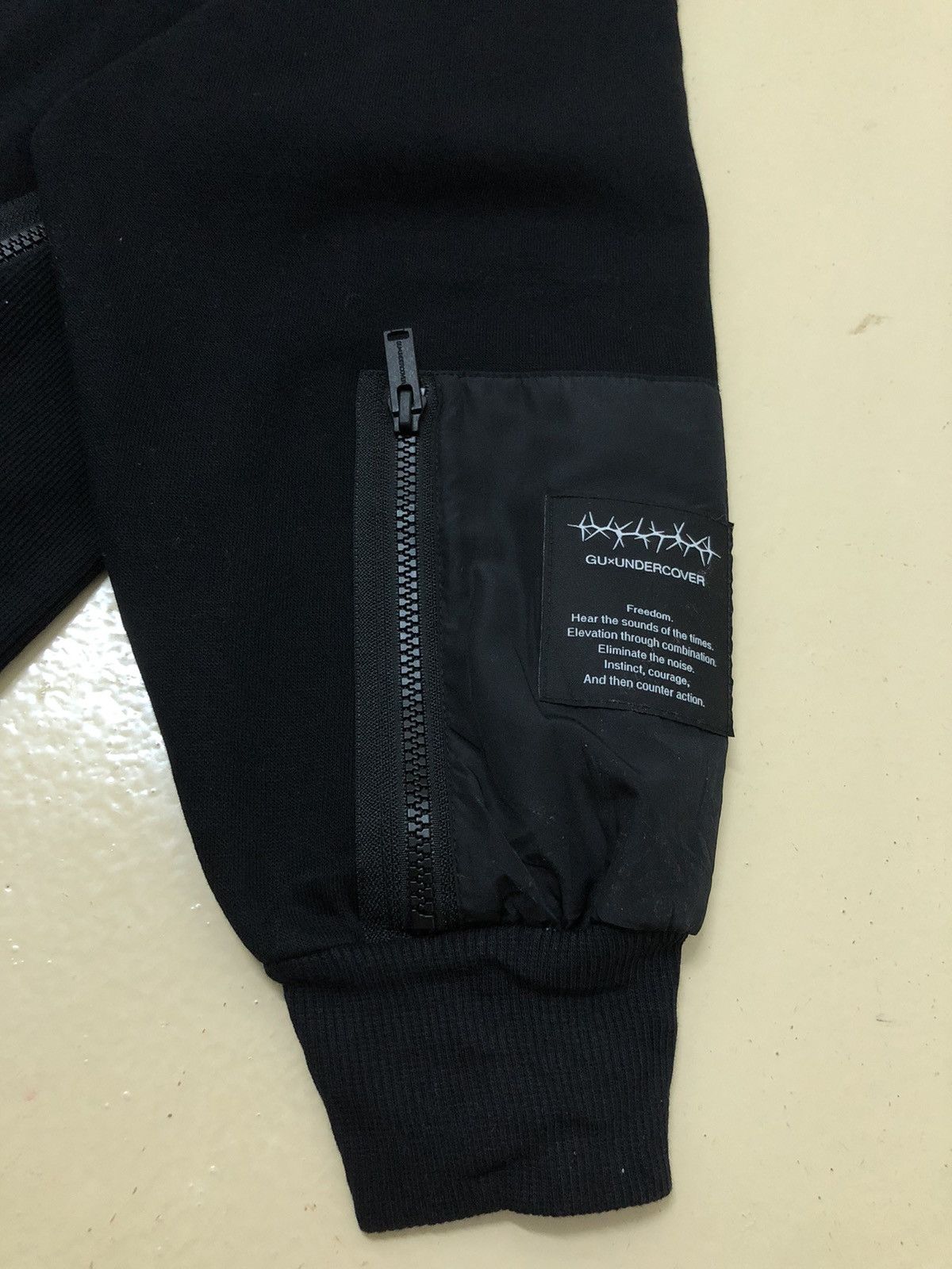 GU × Undercover GU x Undercover Sweatshirt Undercover Jun Takahashi Size US XL / EU 56 / 4 - 3 Thumbnail