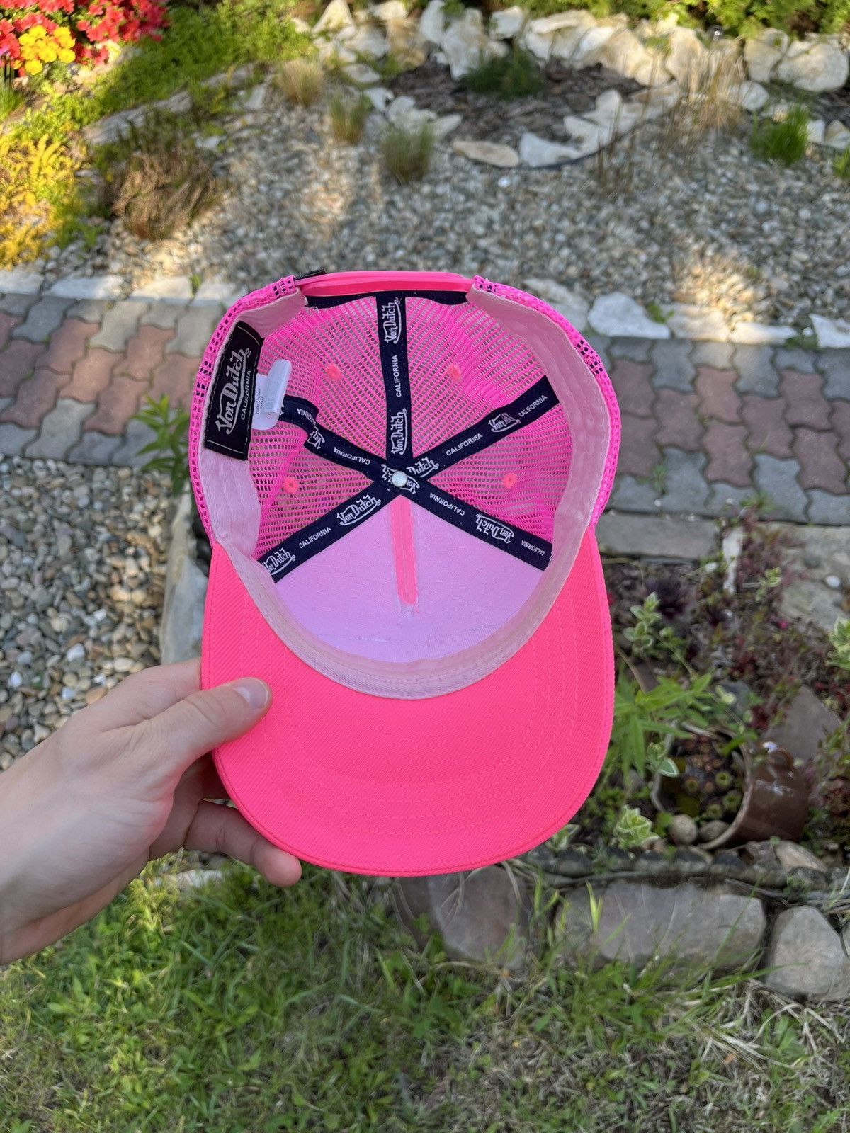 Ed Hardy × Von Dutch Vintage Von Dutch y2k trucker hat mesh cap neon pink Barbie Size ONE SIZE - 10 Thumbnail