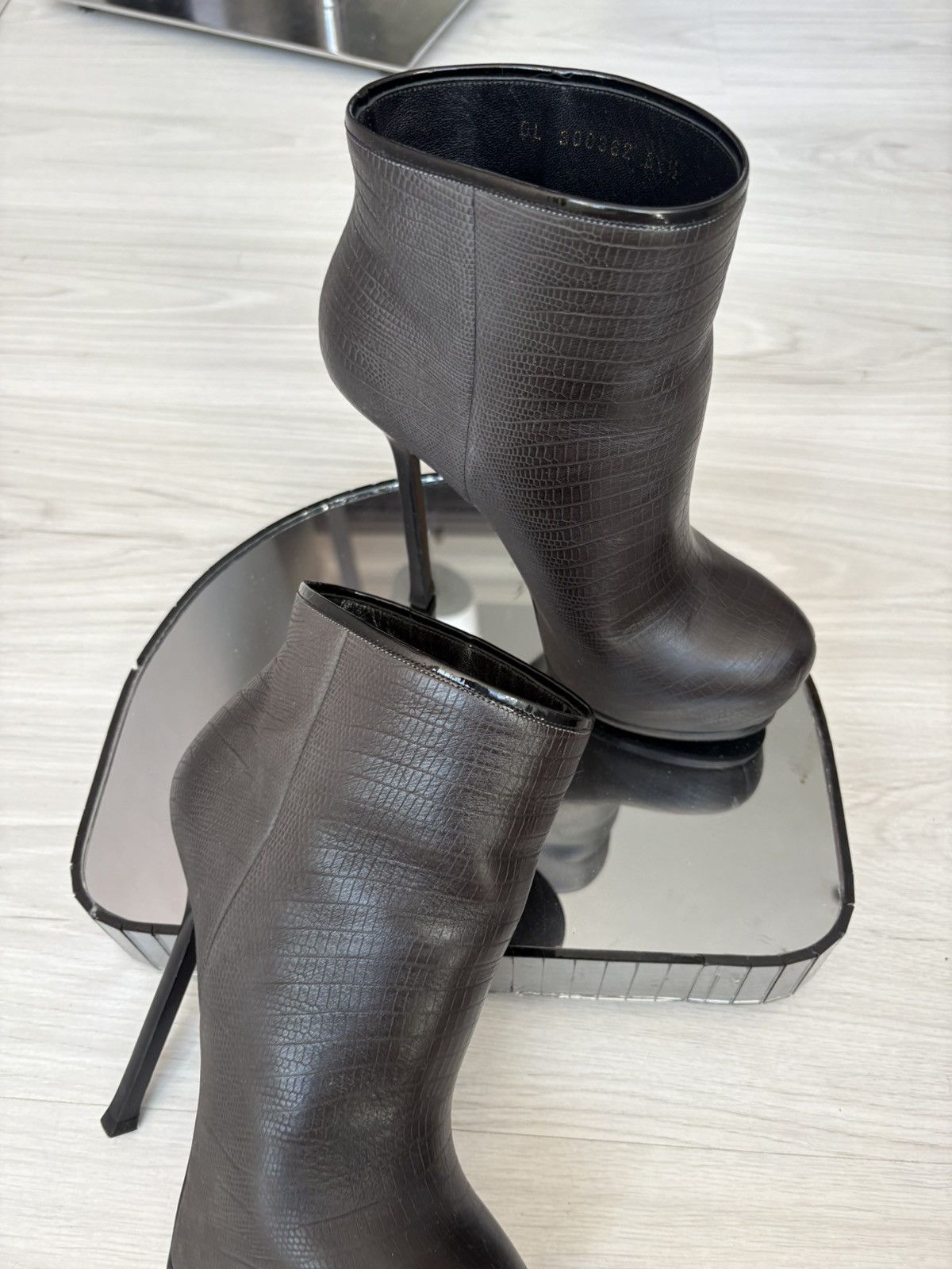 Yves Saint Laurent YSL Tribtoo boots Size US 6.5 / IT 36.5 - 17 Thumbnail