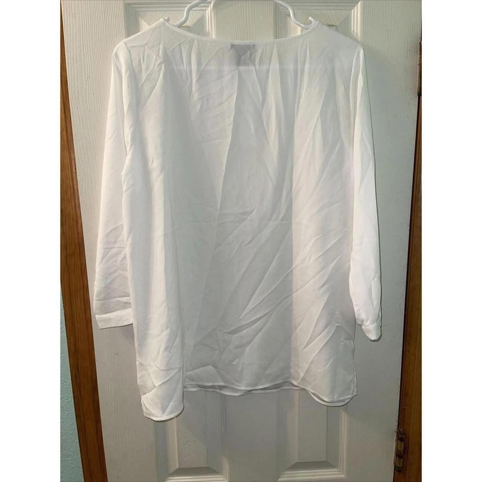 Ann Taylor Stylish Ann Taylor Factory Embroidered White Top Size S / US 4 / IT 40 - 7 Thumbnail
