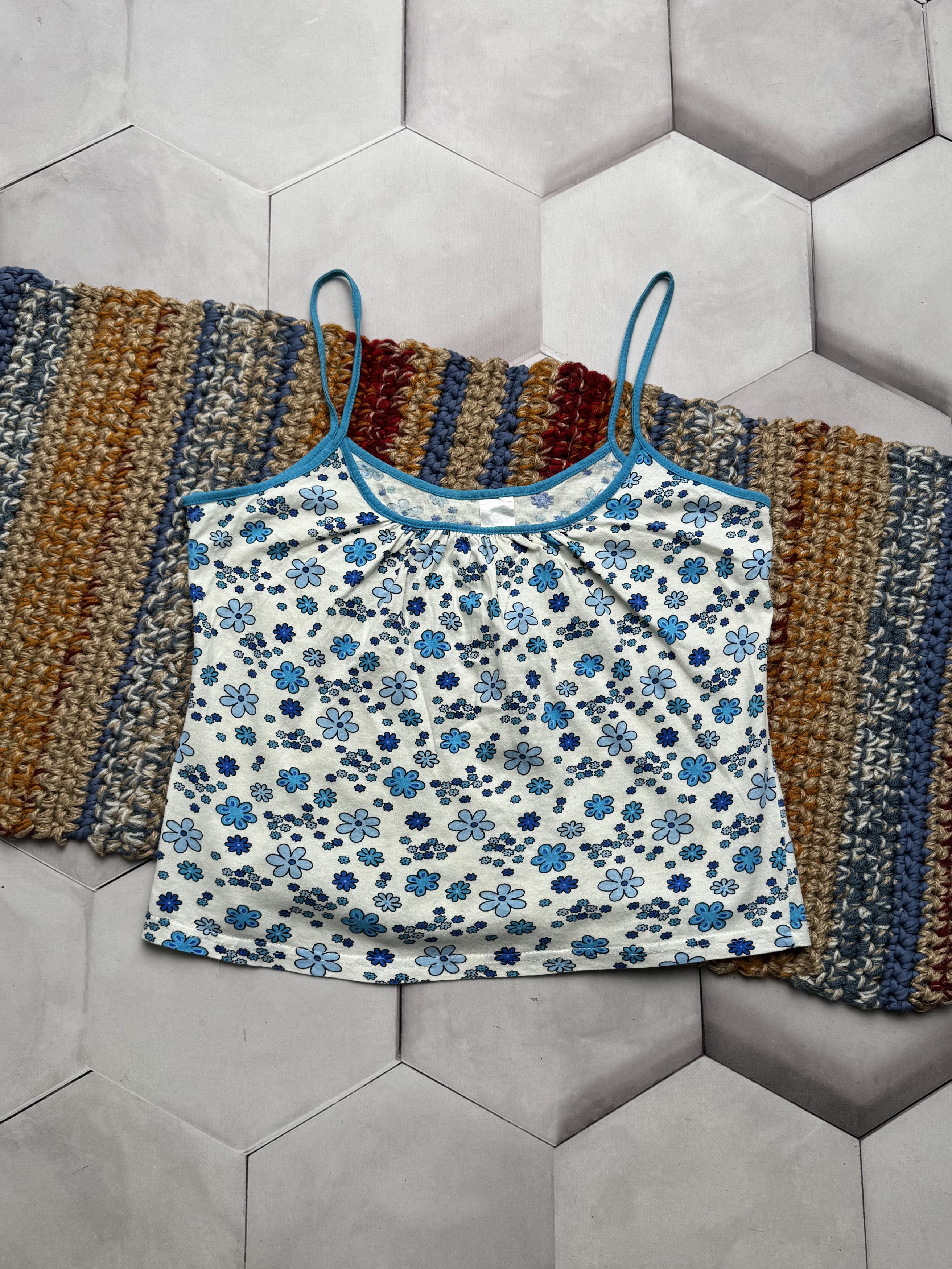 Vintage Vintage Blue Floral Camisole Top Y2K Womens Spaghetti (E4) Size M / US 6-8 / IT 42-44 - 1 Thumbnail