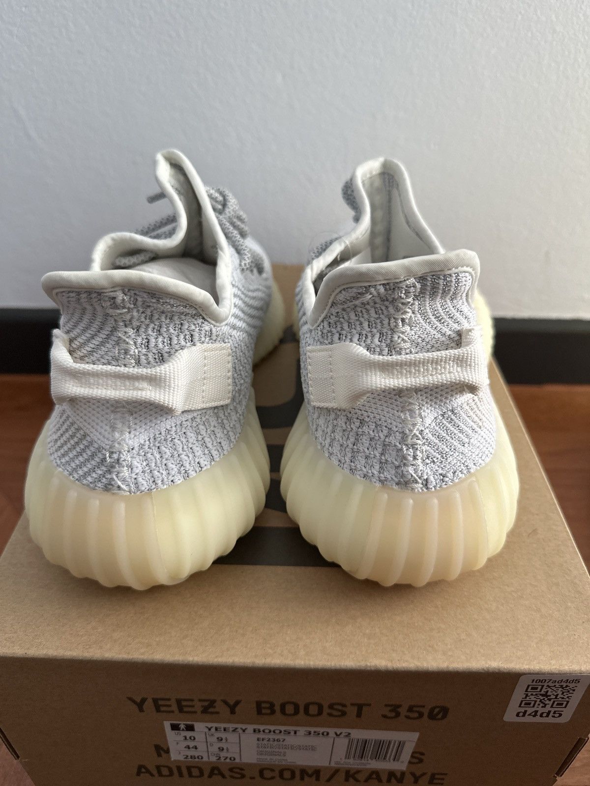 Adidas × Kanye West Yeezy Boost 350 V2 Static Reflective Size US 10 / EU 43 - 5 Thumbnail
