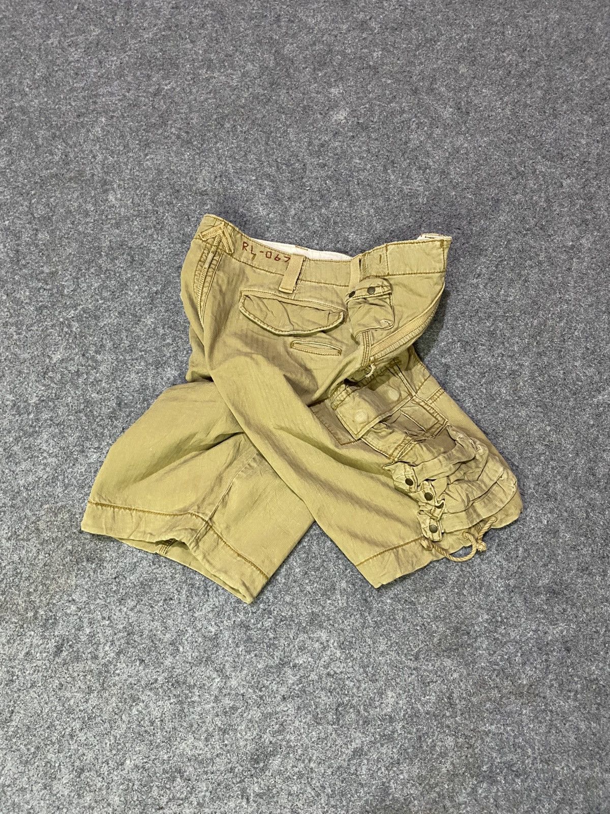 Polo Ralph Lauren 90s Polo Ralph Lauren Utility Cargo Short Pants Size US 34 / EU 50 - 1 Thumbnail