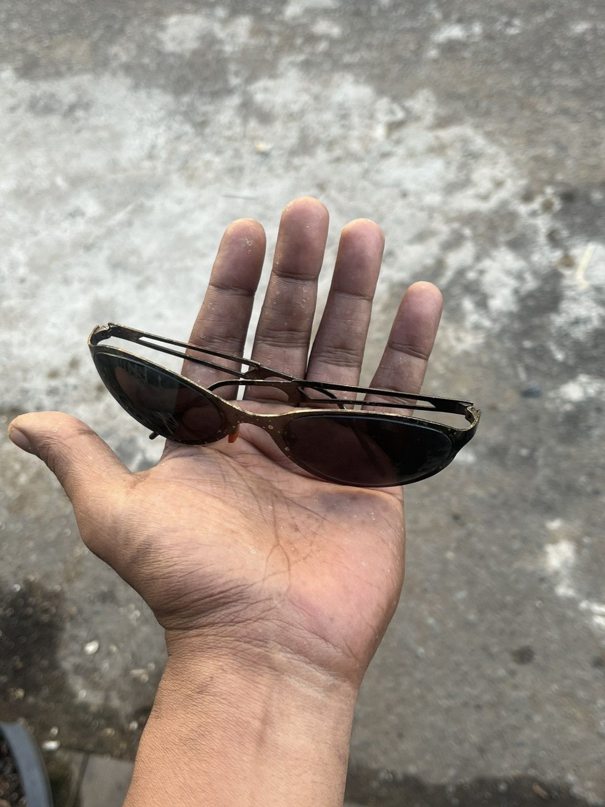 Japanese Brand Vintage 80s Avant-Garde Oval Sunglasses — Metal Frame. Size ONE SIZE - 3 Thumbnail