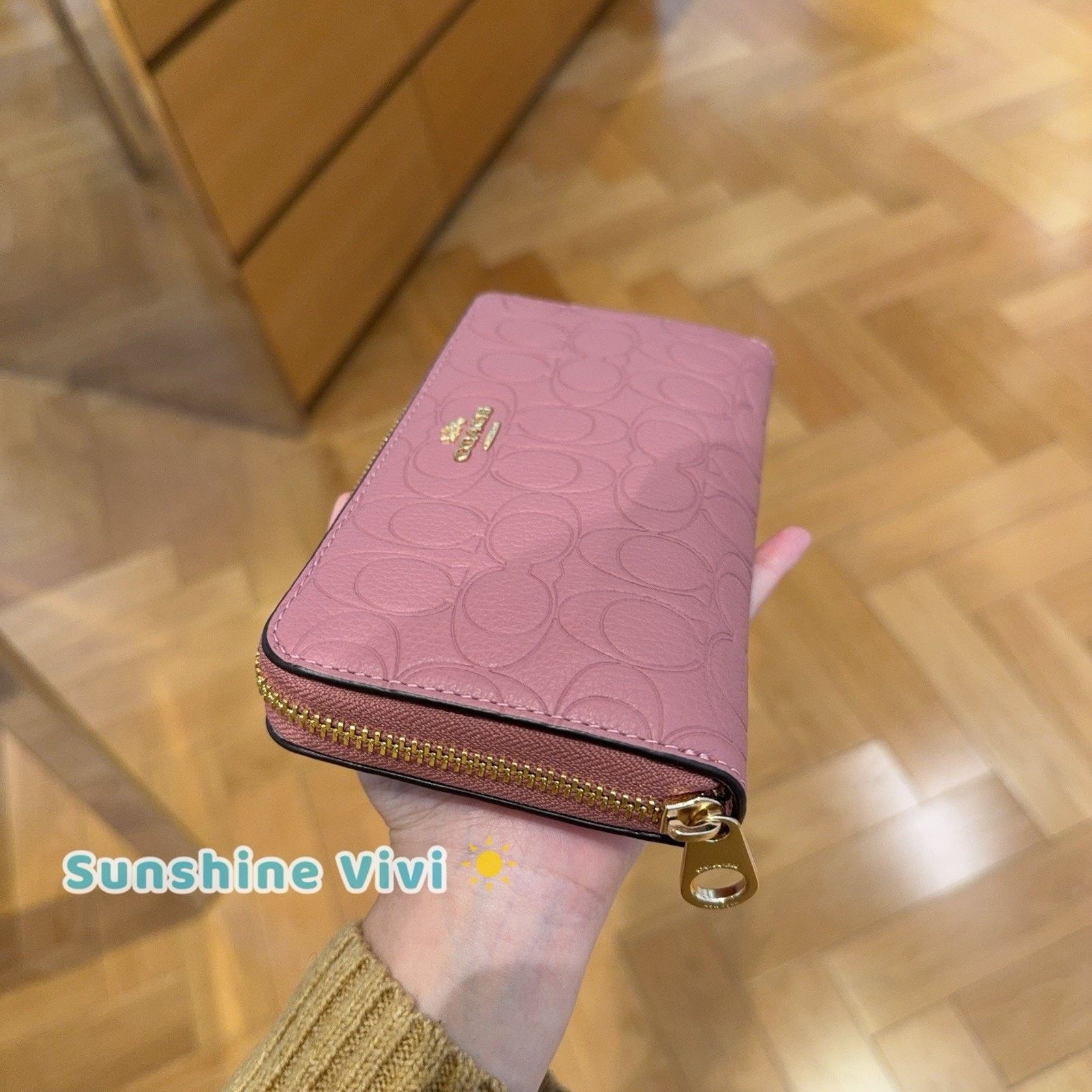 Coach NWT Coach CCL35 Long Zip Around Wallet Signature Peony Size ONE SIZE - 2 Thumbnail