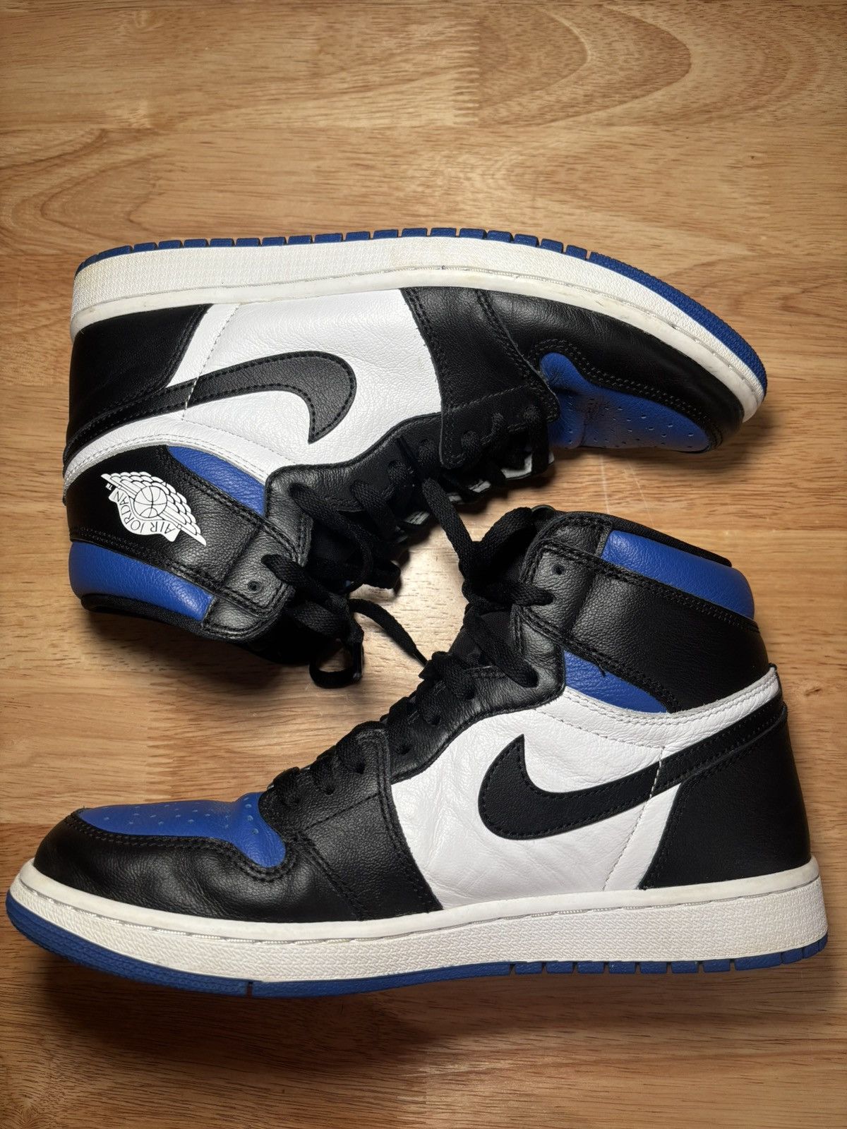 Jordan Brand × Nike Nike Air Jordan 1 Retro High OG “Royal Toe” Size 10.5 Size US 10.5 / EU 43-44 - 5 Thumbnail