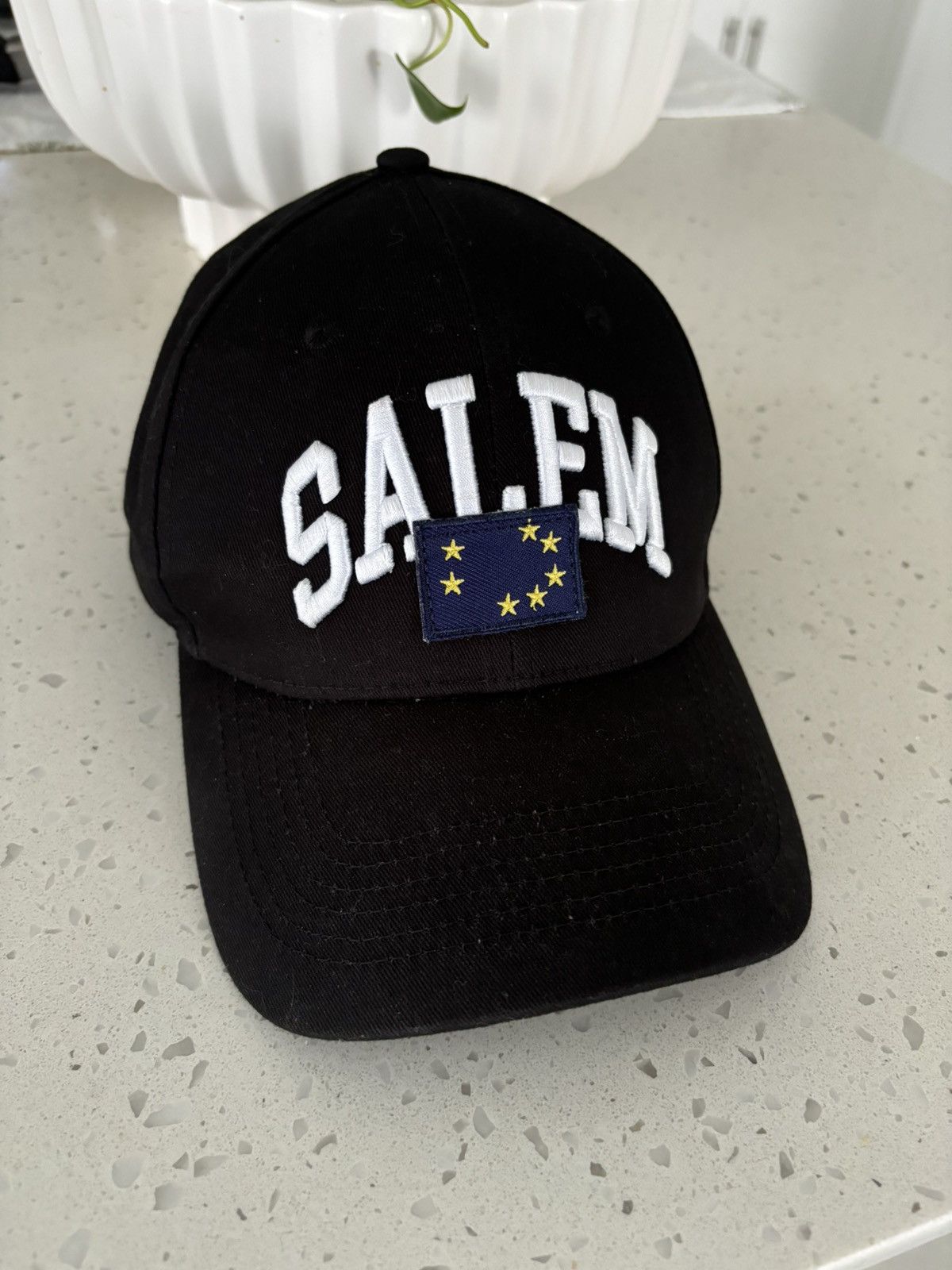 S4lem star hat
