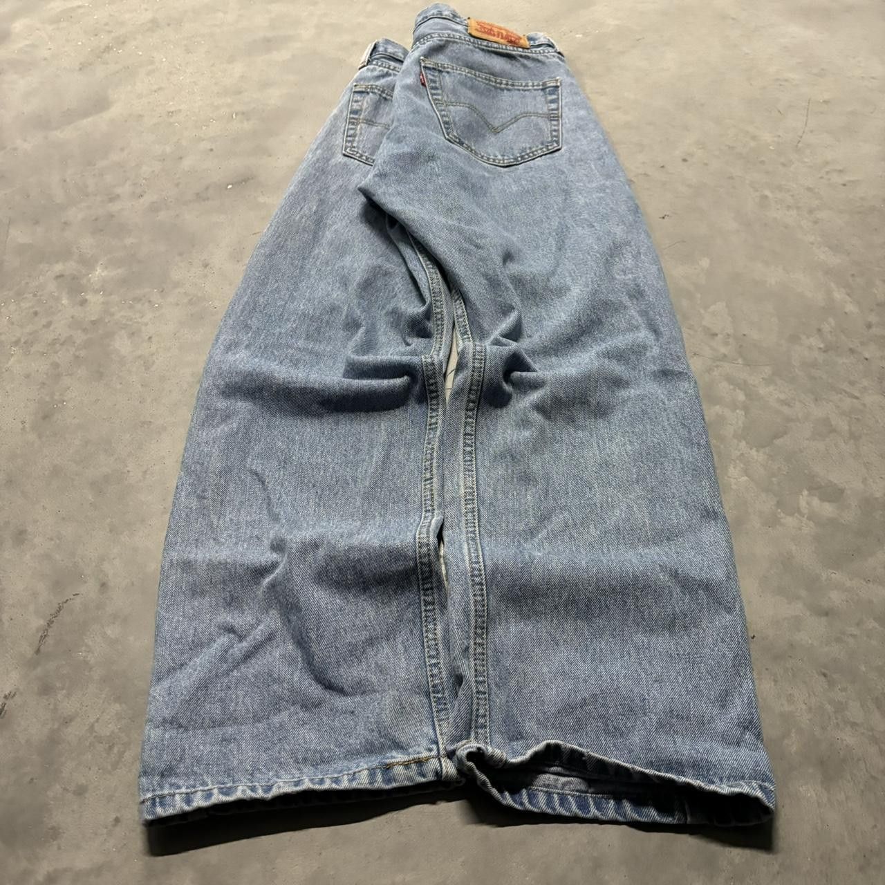 Levi's × Vintage Vintage Y2K/2000s Grunge Levi’s Distressed Light Wash Denim Jeans! Size US 33 - 4 Thumbnail
