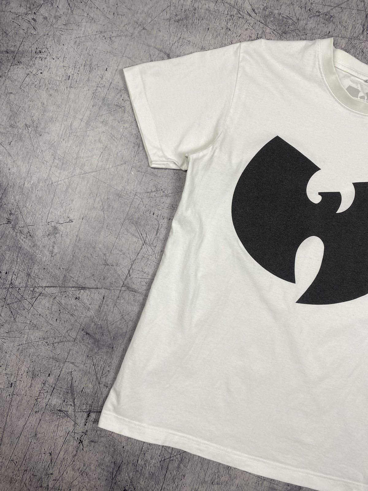 Vintage Wu Tang Clan Big Logo Tee Size US S / EU 44-46 / 1 - 3 Thumbnail