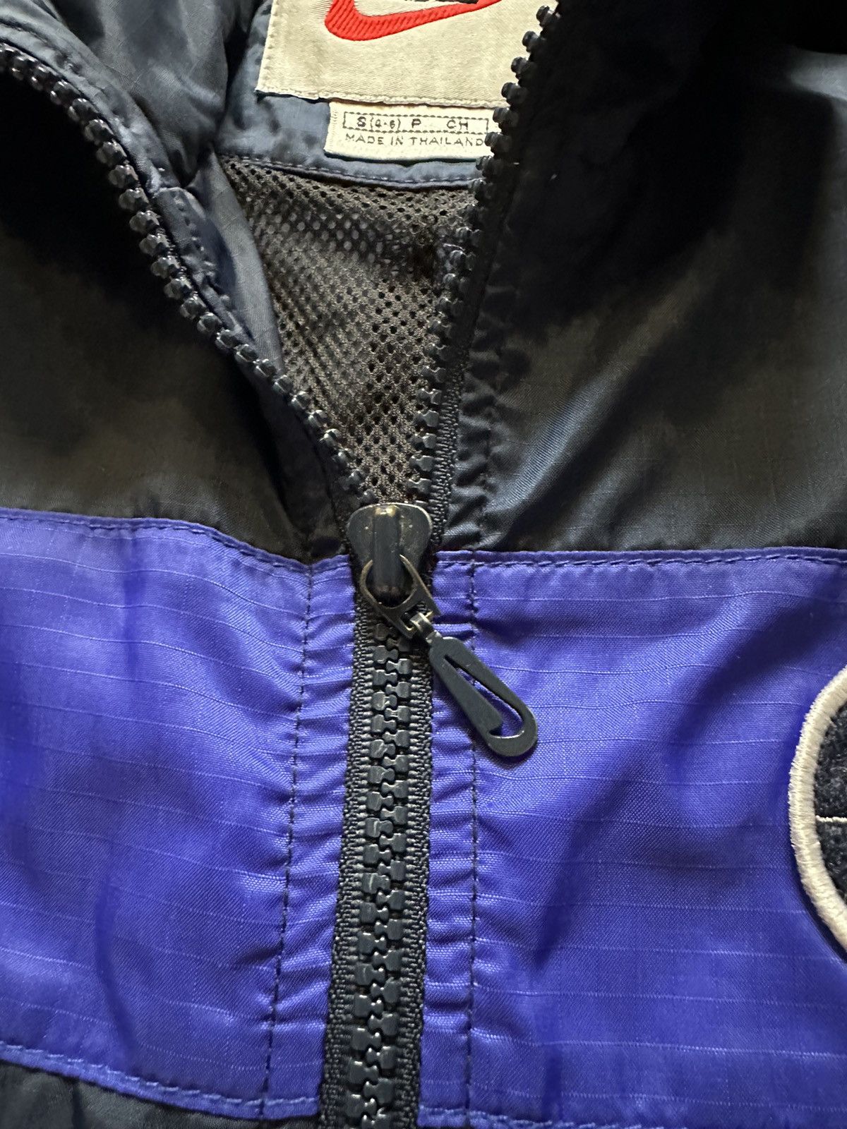 Nike × Vintage Vintage 90s Nike Nylon Vest Drill Embroidered Logo Y2K USA Size US S / EU 44-46 / 1 - 4 Thumbnail