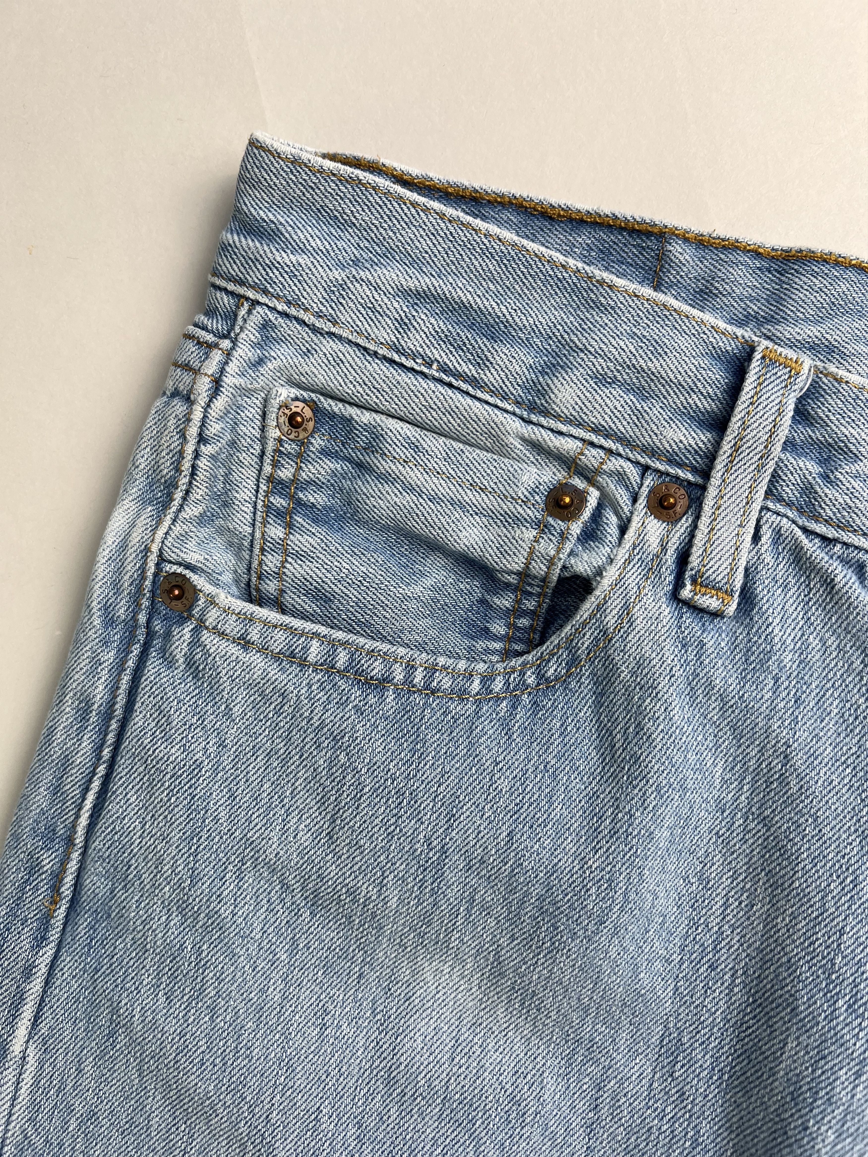 Levi's Levis 501 Jeans Shorts Light Blue Wash W30 Size US 30 / EU 46 - 2 Thumbnail