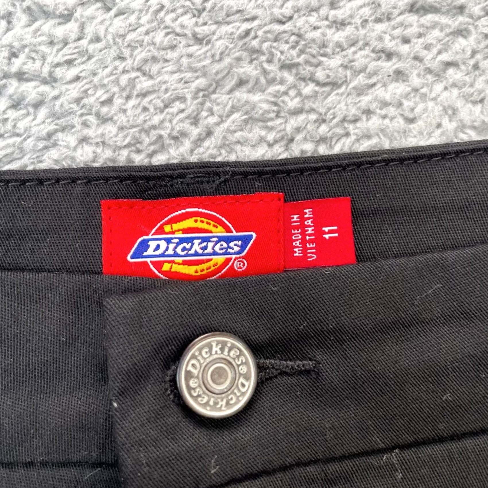 Dickies VINTAGE Dickies Shorts Womens 11 Black Chino Classic Skater Outdoor Grunge y2K Workwear Size 32" / US 10 / IT 46 - 2 Thumbnail