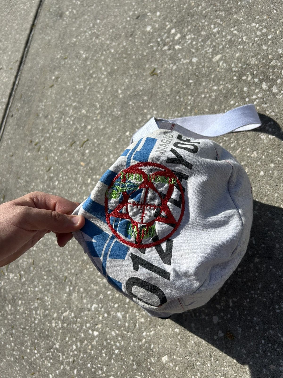 Other 1/1 Your World patchwork graphic tee shirt zipper bag Size ONE SIZE - 3 Thumbnail