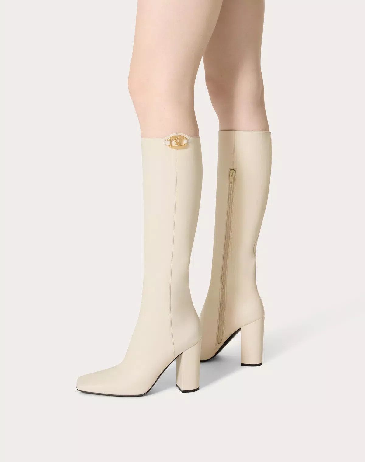 Valentino o1s1wg110625 Vlogo The Bold Edition Boot in White Size US 6.5 / IT 36.5 - 6 Thumbnail