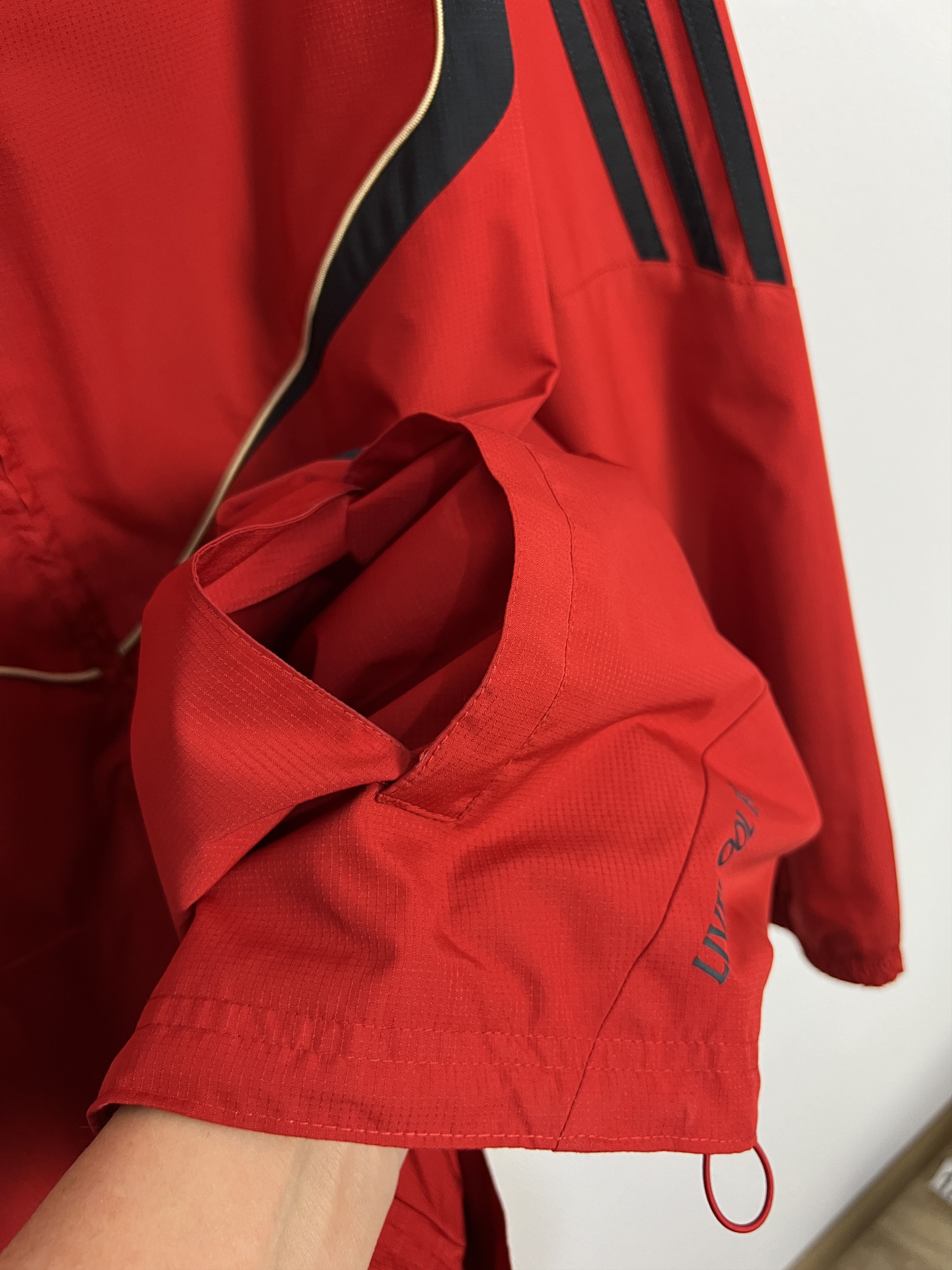 Adidas Vintage Liverpool Football Hooded Jacket Track Top Zip Size US L / EU 52-54 / 3 - 5 Thumbnail