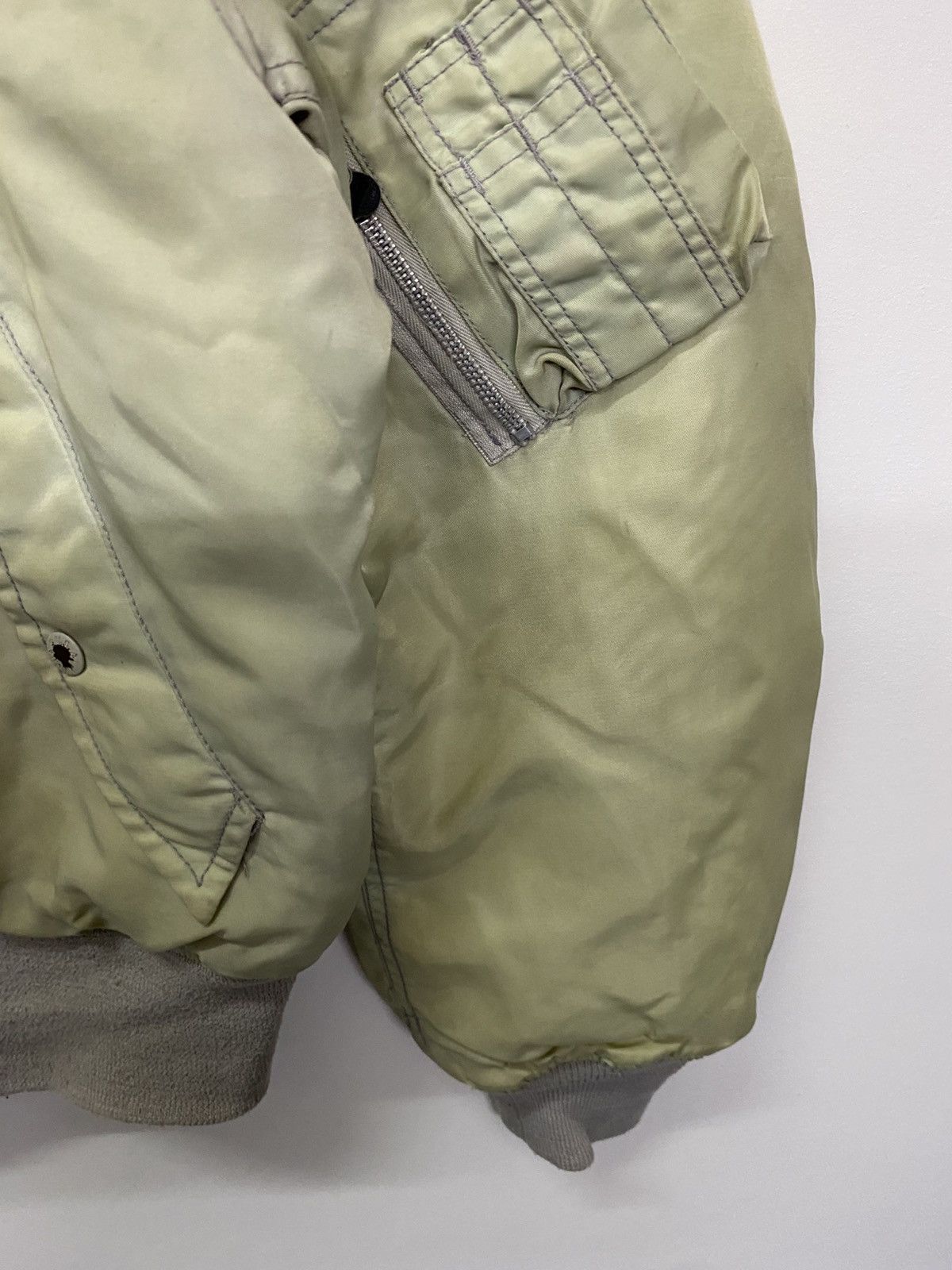 Vintage Vintage Distressed Jacket Flyer MA-1 Bomber Jacket Size US S / EU 44-46 / 1 - 7 Thumbnail