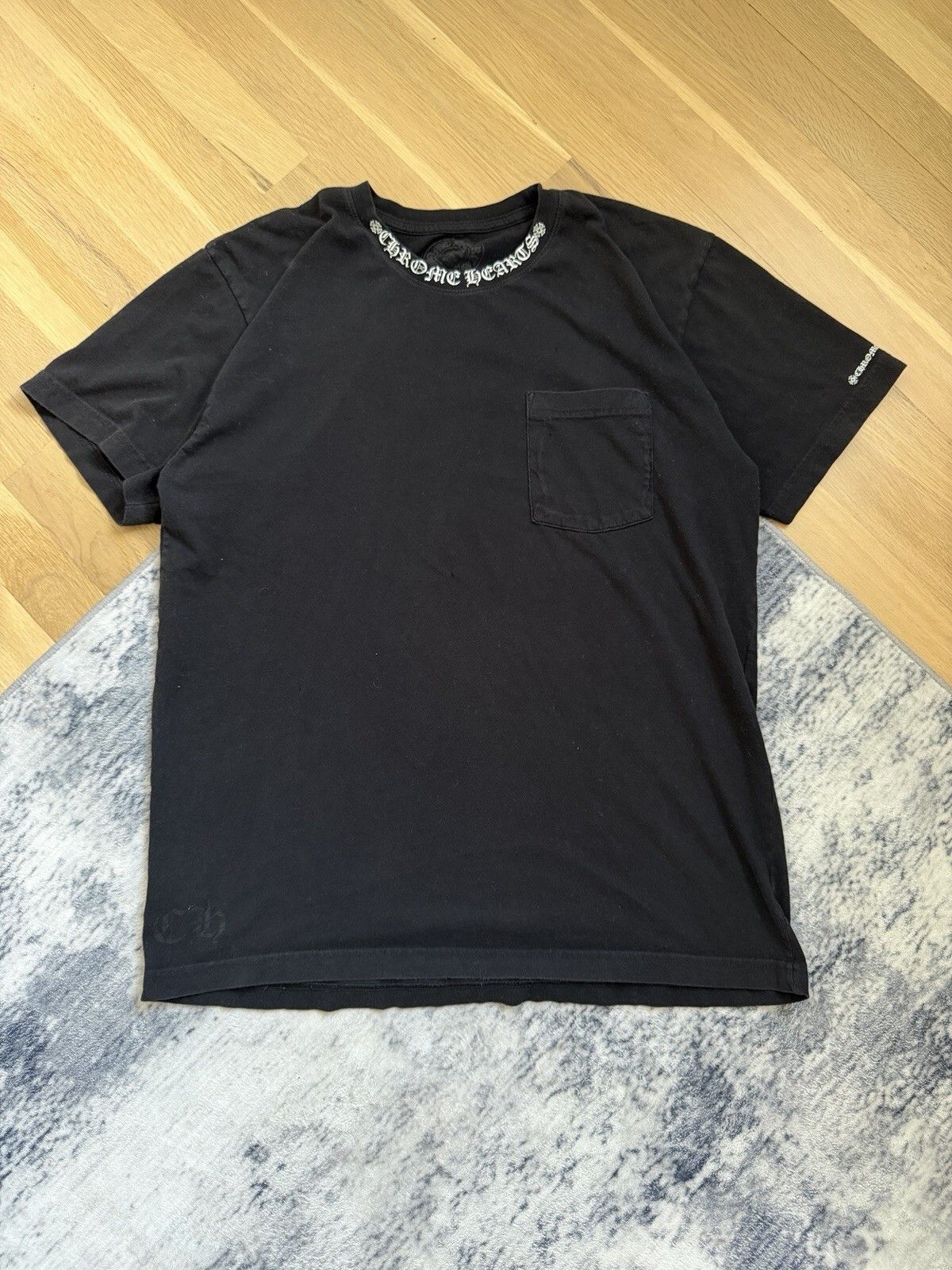 Chrome Hearts Chrome Hearts Neck Logo Pocket T-Shirt Black Size