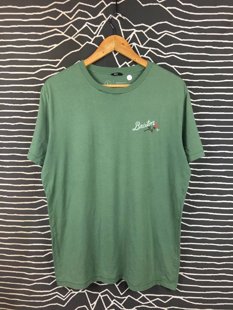 Brixton Brixton Floral Script Logo Skater Vibe Premium Fit Tee Size US L / EU 52-54 / 3 - 10 Thumbnail