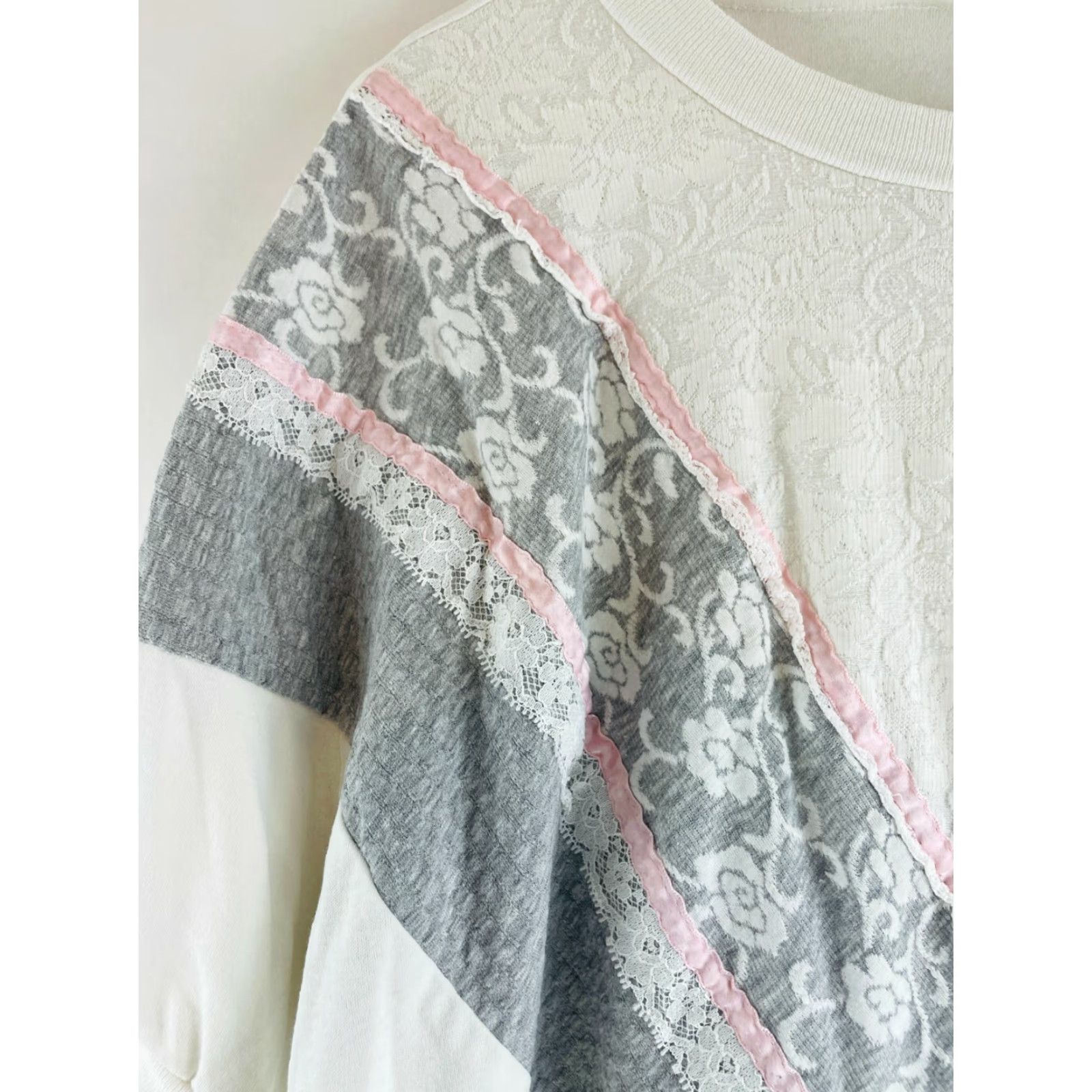 Vintage Alabuy T-Shirt Women White 3/4 Sleeve Floral Chevron Lace Casual L Basic Vintage: No? (Note: must avoid adding new info; also avoid N/A). Size L / US 10 / IT 46 - 3 Thumbnail