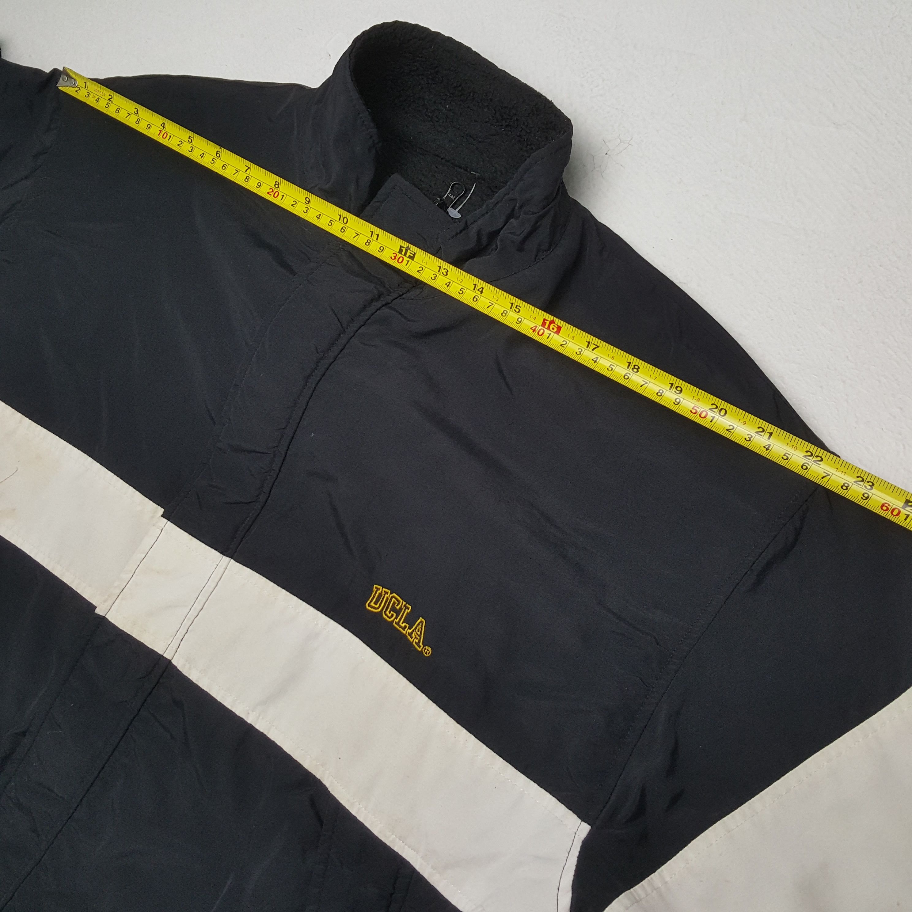Vintage UNIVERSITY OF CALIRFONIA Jacket Streetwear Style Size US XL / EU 56 / 4 - 8 Thumbnail