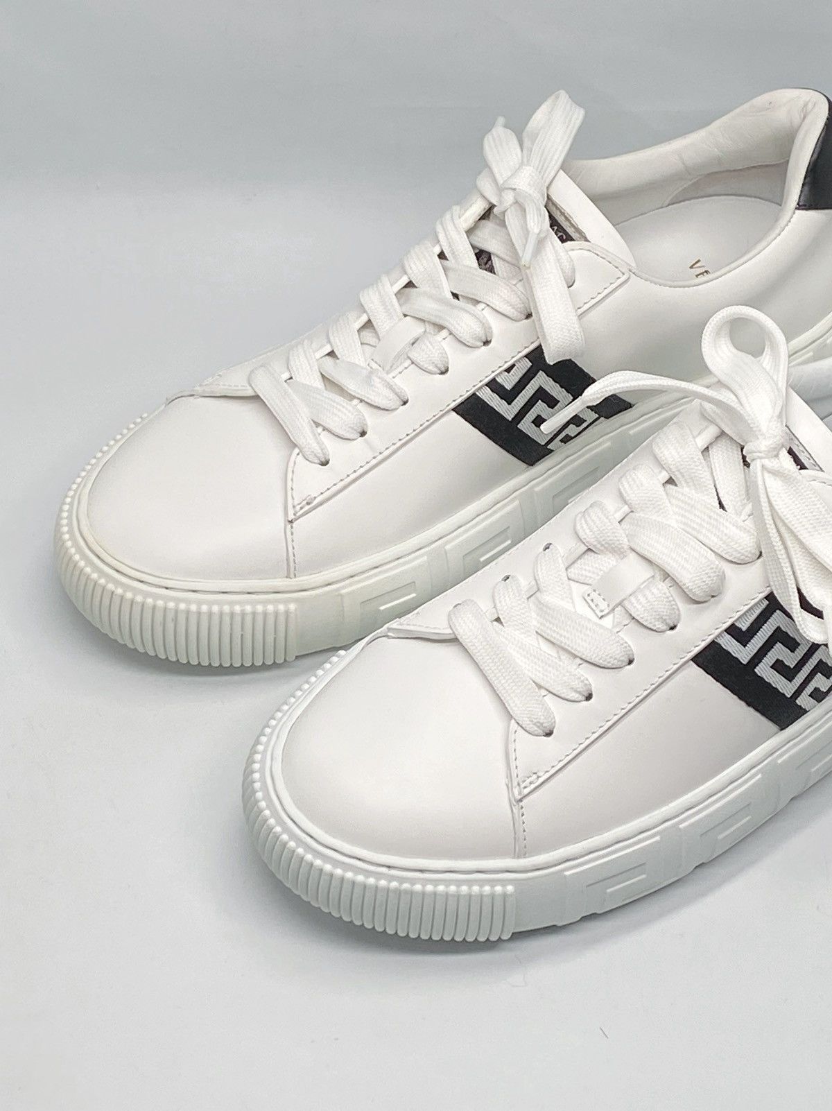 Versace Versace La Greca Ribbon-Trim Leather Sneakers size 40 Size US 10 / IT 40 - 5 Thumbnail