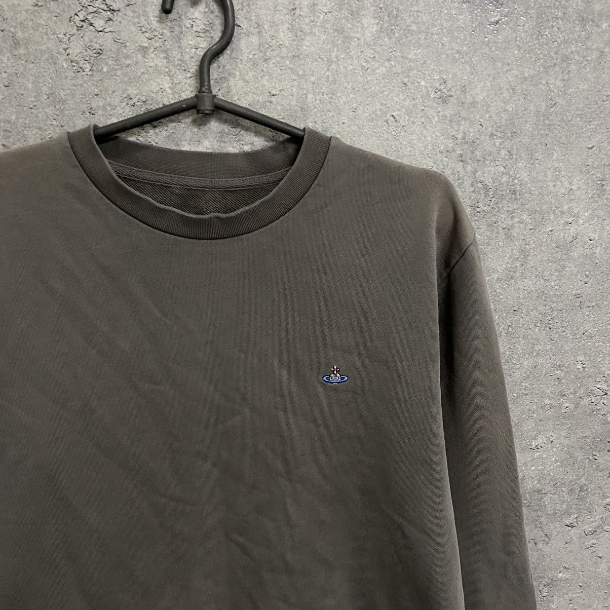 Vivienne Westwood Vintage Vivienne Westwood Sweatshirt Orb Logo Basic Pullover Size US M / EU 48-50 / 2 - 5 Thumbnail