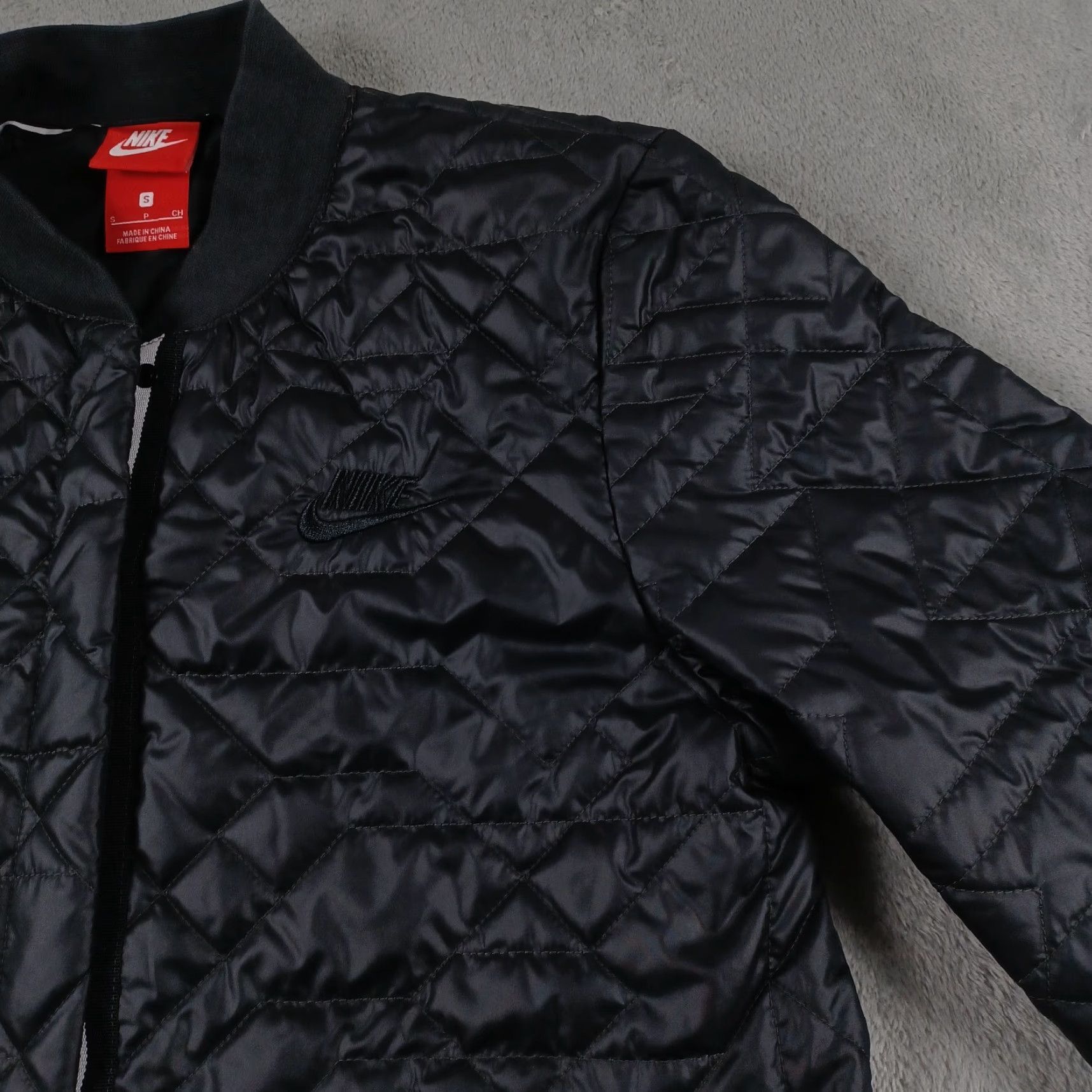 Nike Nike Jacket Womens Small Black Quilted Snap Button Pockets Modern Size S / US 4 / IT 40 - 3 Thumbnail