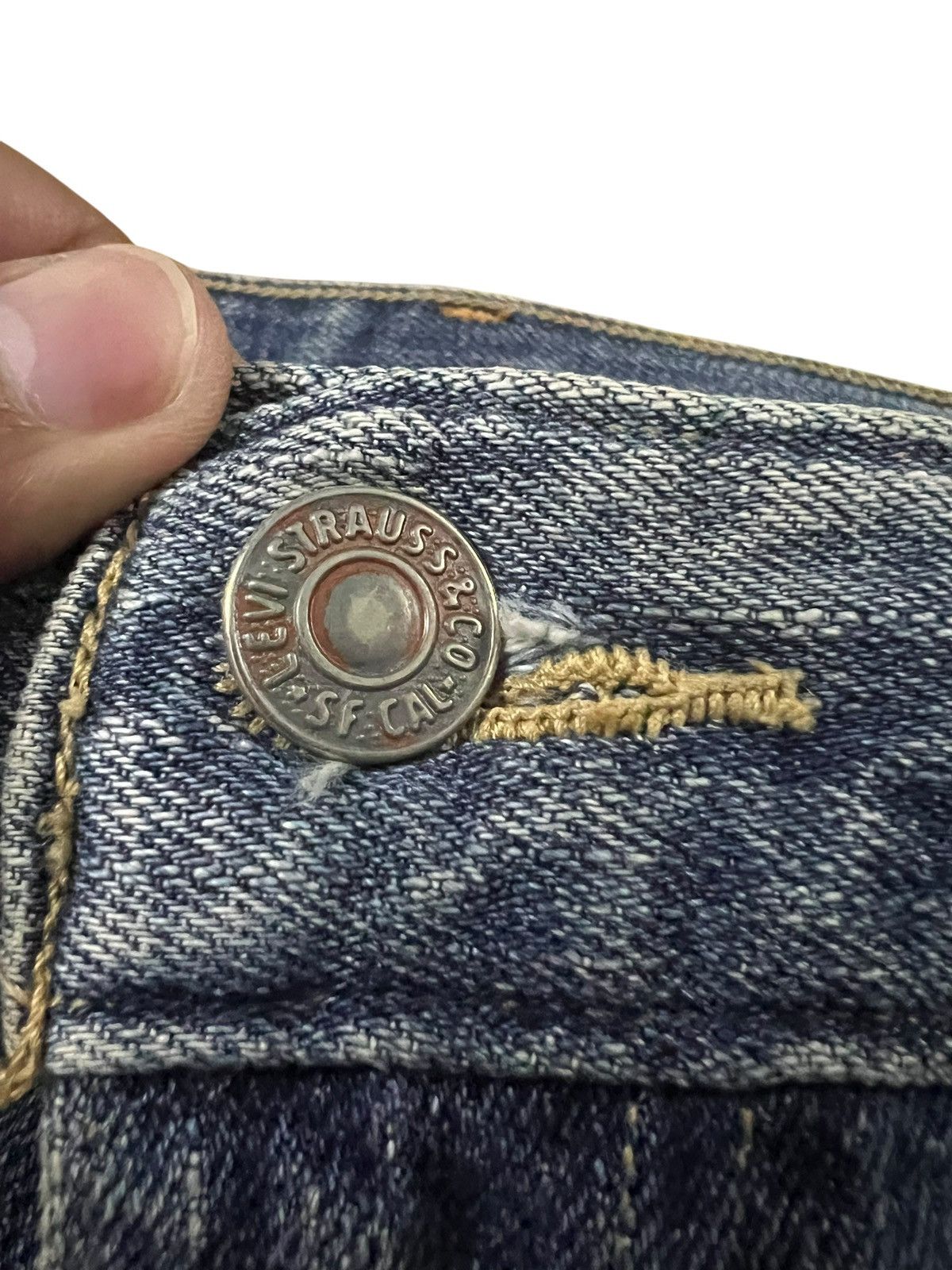 Levi's VINTAGE LEVIS 554 FADED BAGGYJEAN Size US 32 / EU 48 - 10 Thumbnail
