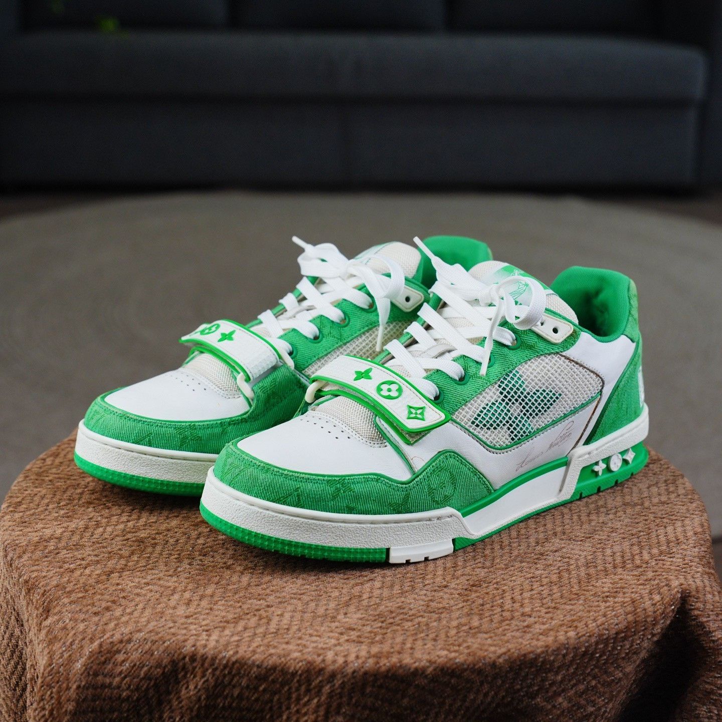 Louis Vuitton Louis Vuitton Training Green Lowtop Sneakers 9 Men Size US 9 / EU 42 - 1 Thumbnail