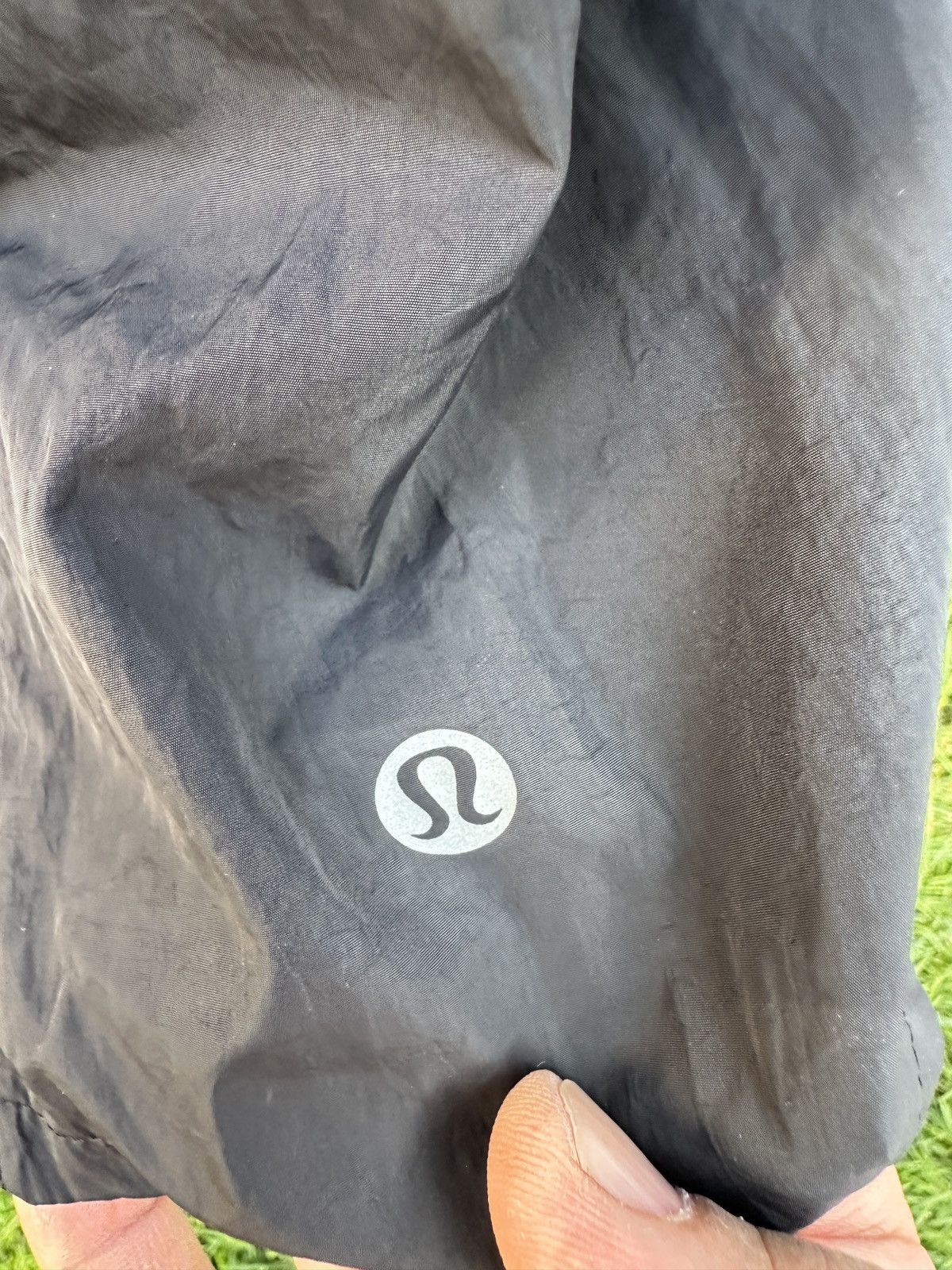 Lululemon Lululemon Pack & Glyde Hooded Jacket Windbreaker Black size4 Size S / US 4 / IT 40 - 5 Thumbnail