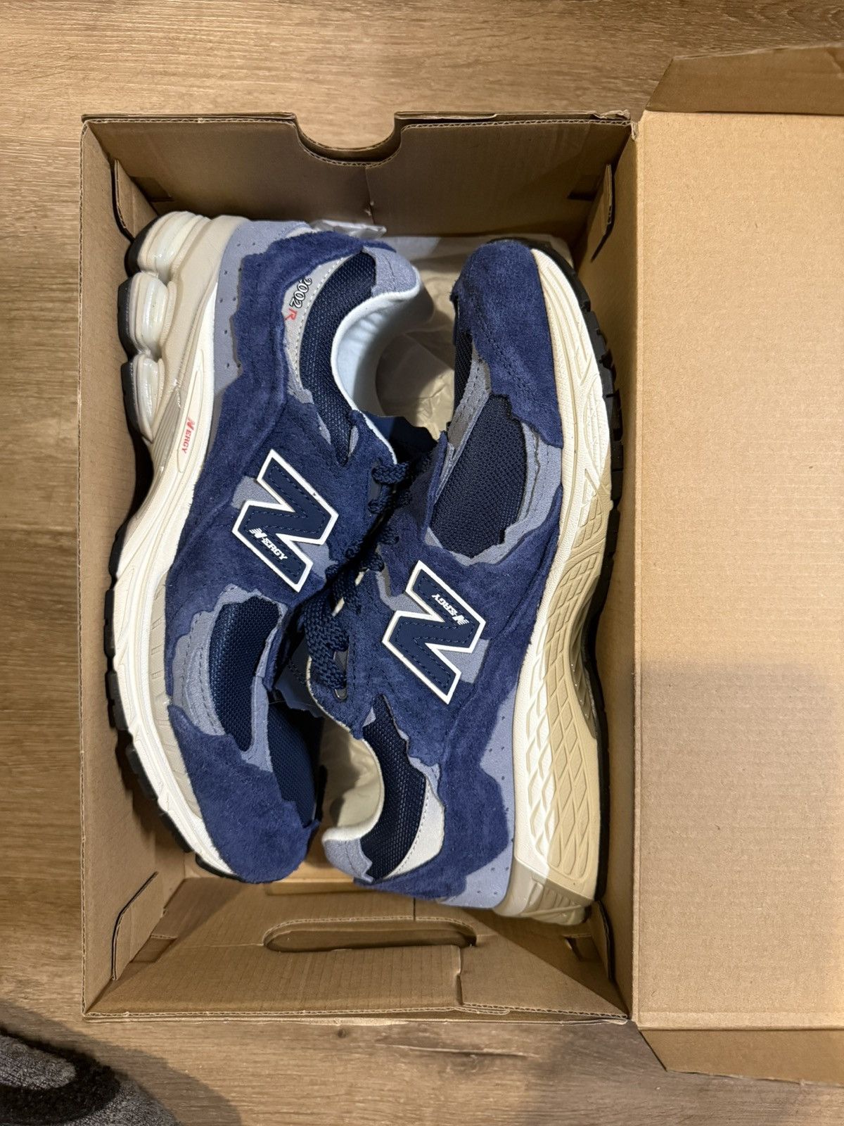 New Balance New Balance 2002R Protection Pack Navy Grey Size US 9.5 / EU 42-43 - 2 Thumbnail