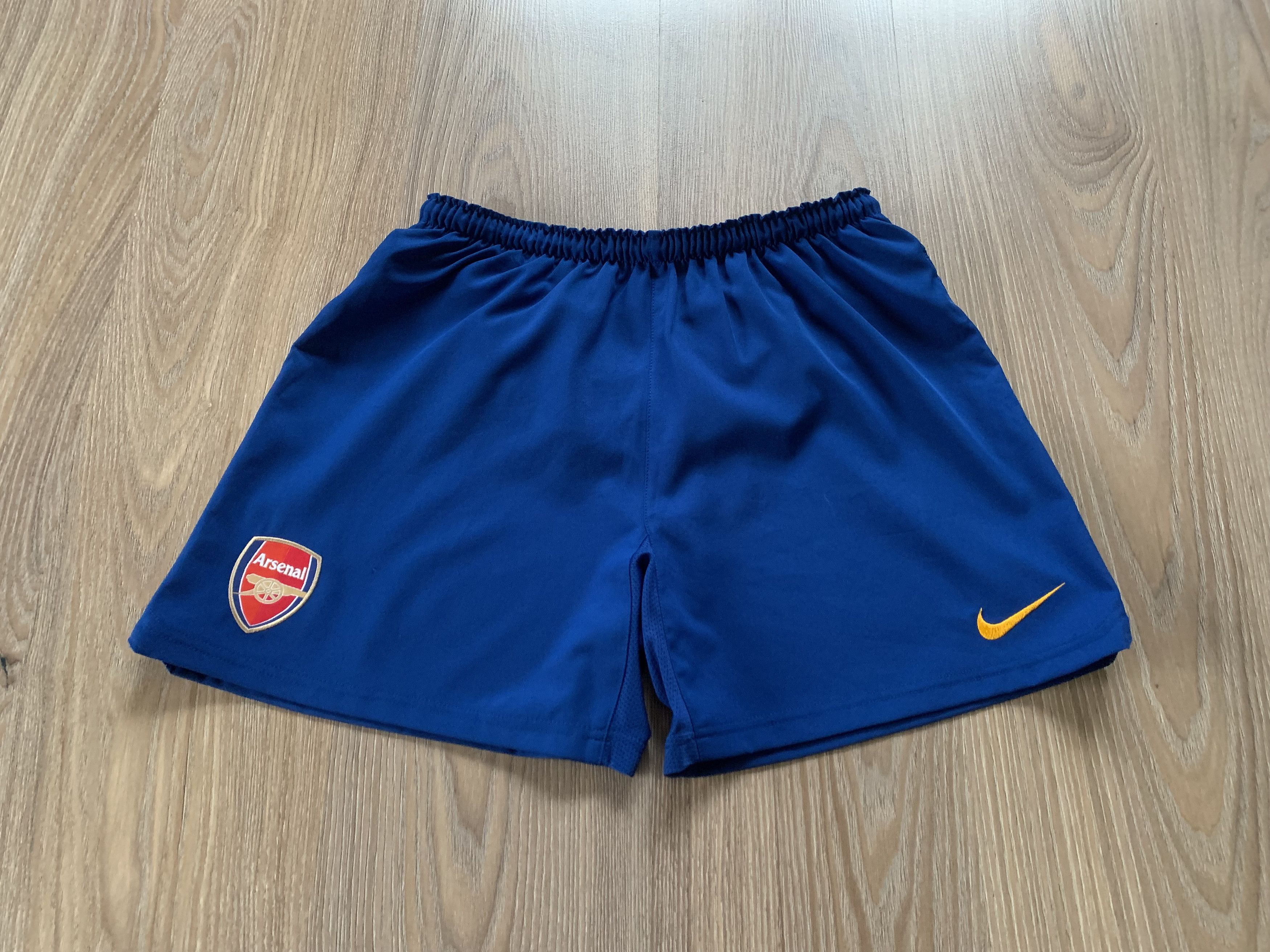 Nike Vintage Youth Nike Arsenal Blue Shorts Size US 26 / EU 42 - 2 Thumbnail