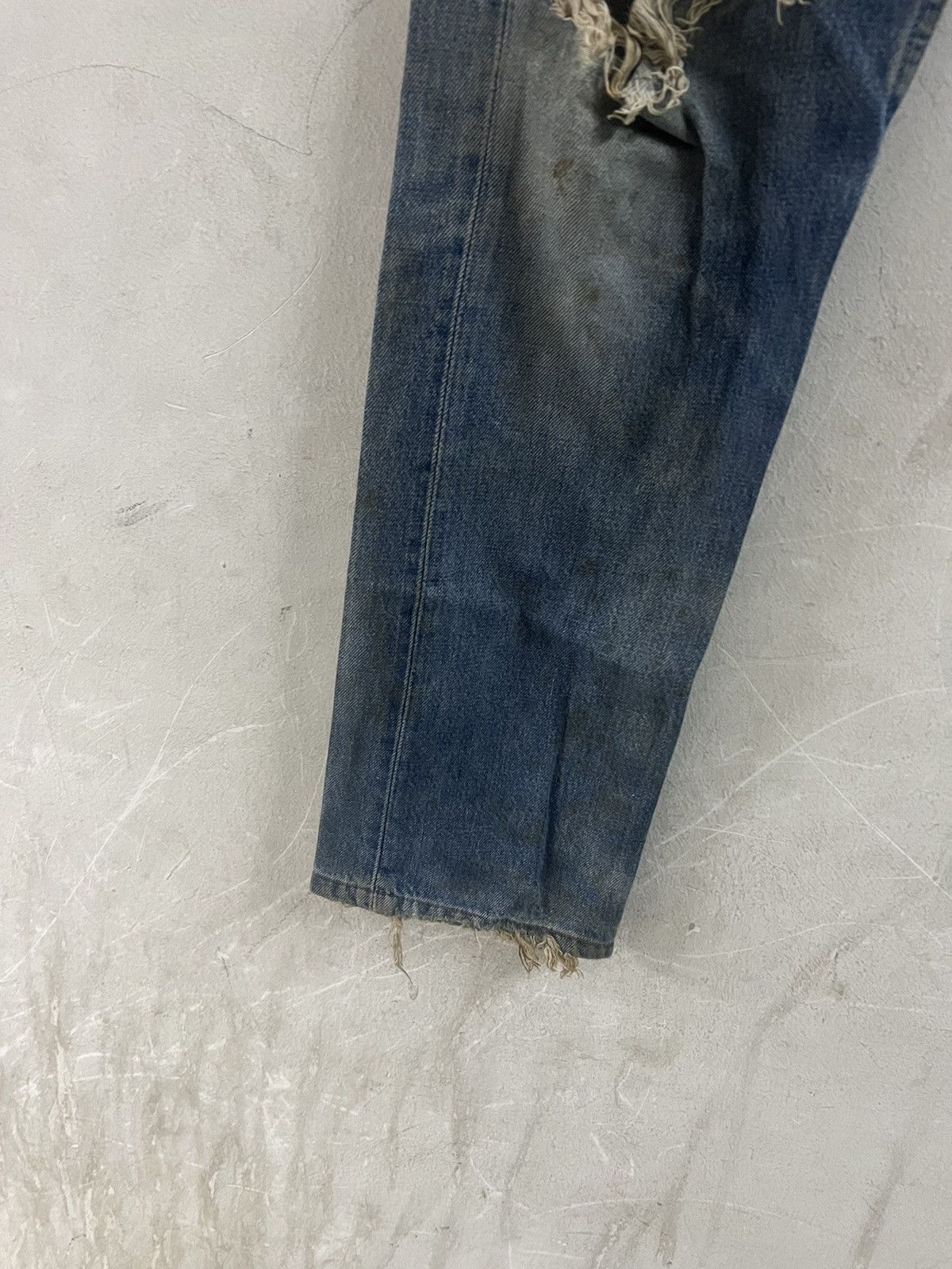 Japanese Brand × Levi's Vintage Clothing KURT COBAIN‼️THRASHED VINTAGE 501 DISTRESSED DENIM PANT Size US 32 / EU 48 - 6 Thumbnail
