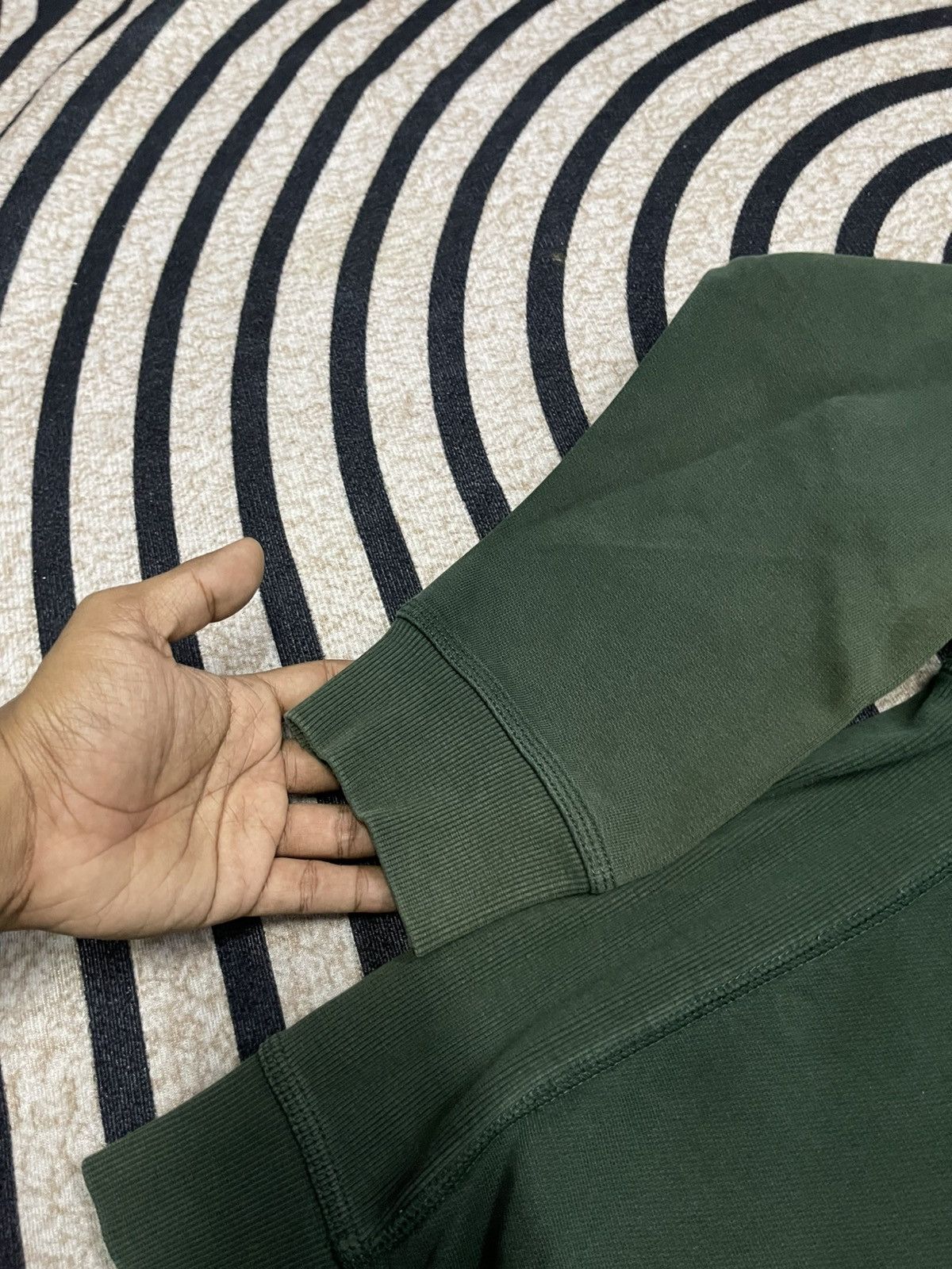 Carhartt Wip 2000s CARHARTT WIP SUN FADED SWEATSHIRT SMALL LOGO Size US L / EU 52-54 / 3 - 9 Thumbnail