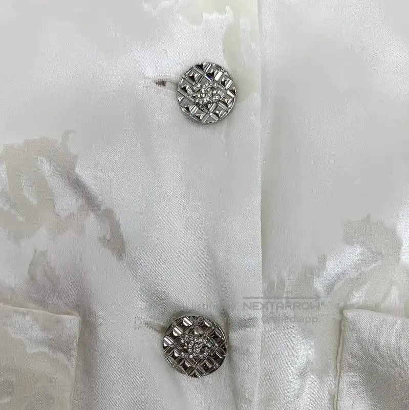 Chanel Chanel Beig Silk Women's Jacket . Size XXS / US 00 / IT 34 - 5 Thumbnail