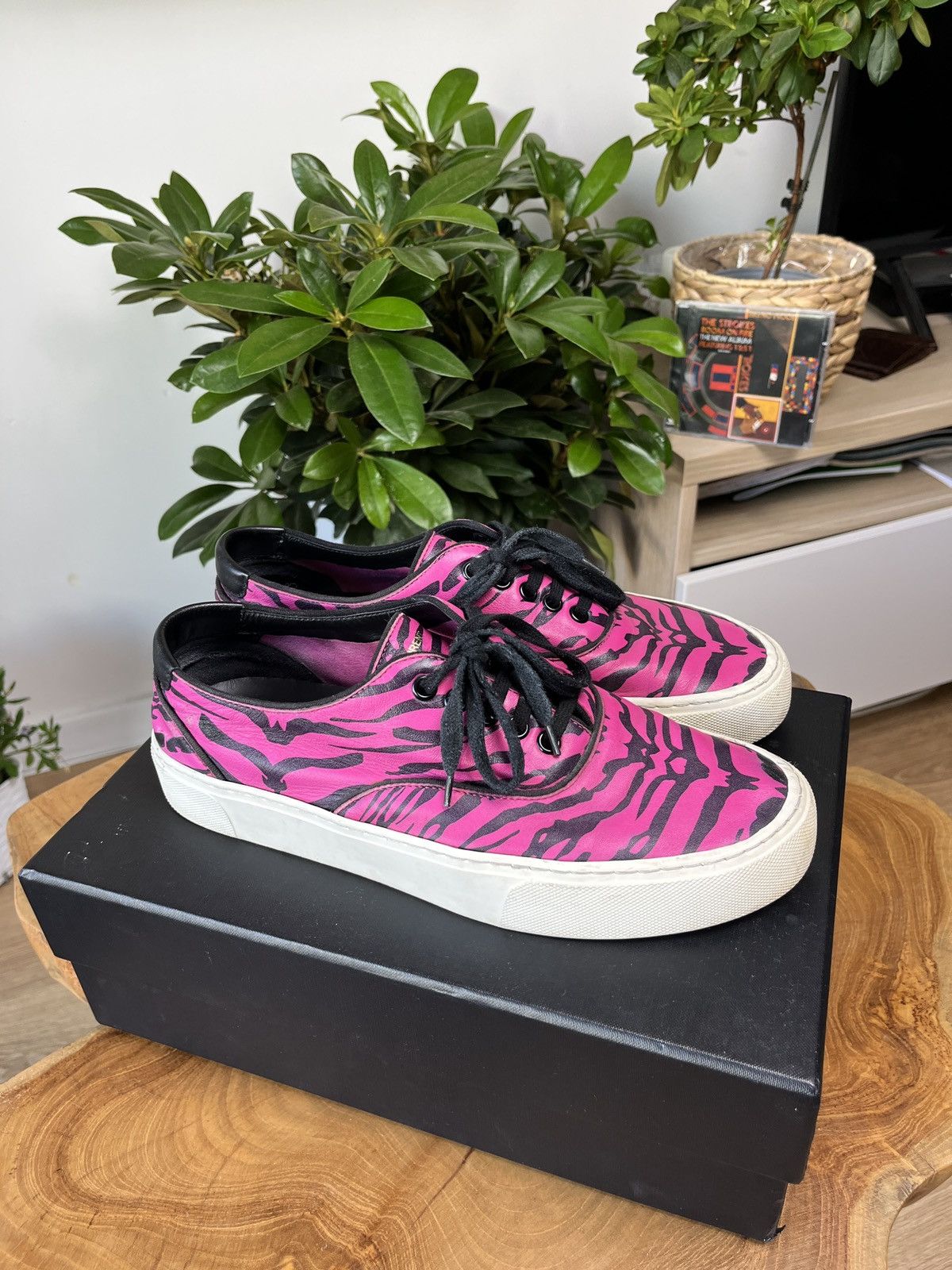 Saint Laurent Hedi Slimane Venice Low Leather Zebra Shoes in Pink, Men's (Size 7.5)