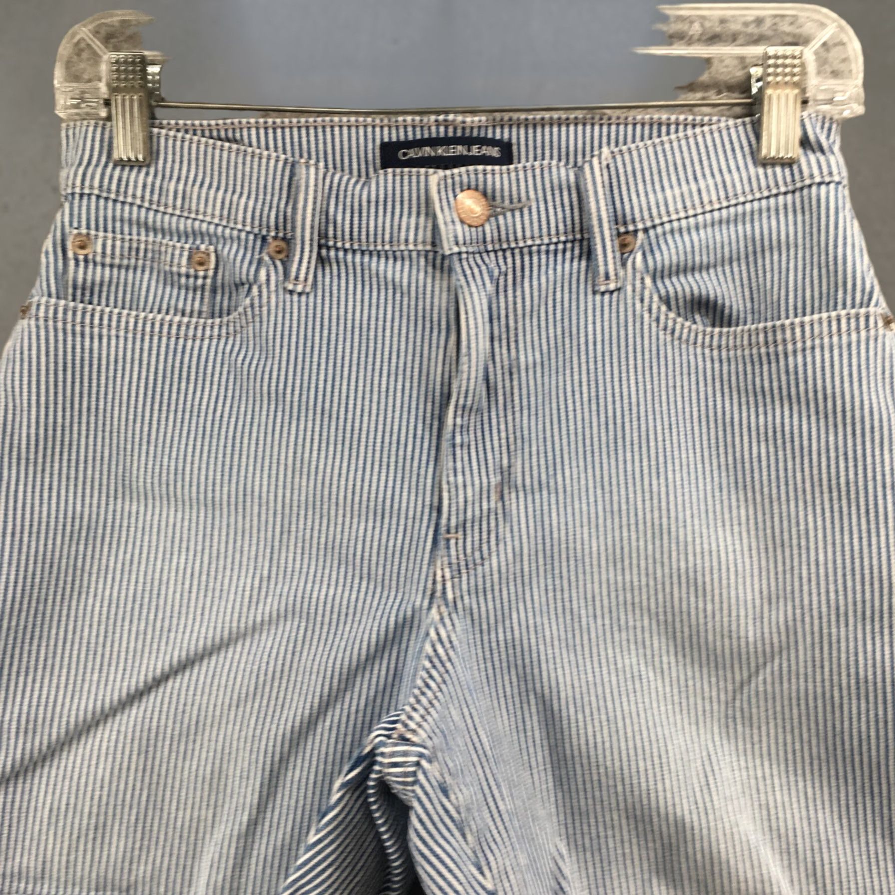 Calvin Klein Calvin Klein Bermuda Shorts Womens 4 Blue Denim Striped Cuffed Zip Shorts Bermuda Blue Denim CK Womens 4 (Actual 28X6) Size 27" / US 4 / IT 40 - 1 Thumbnail