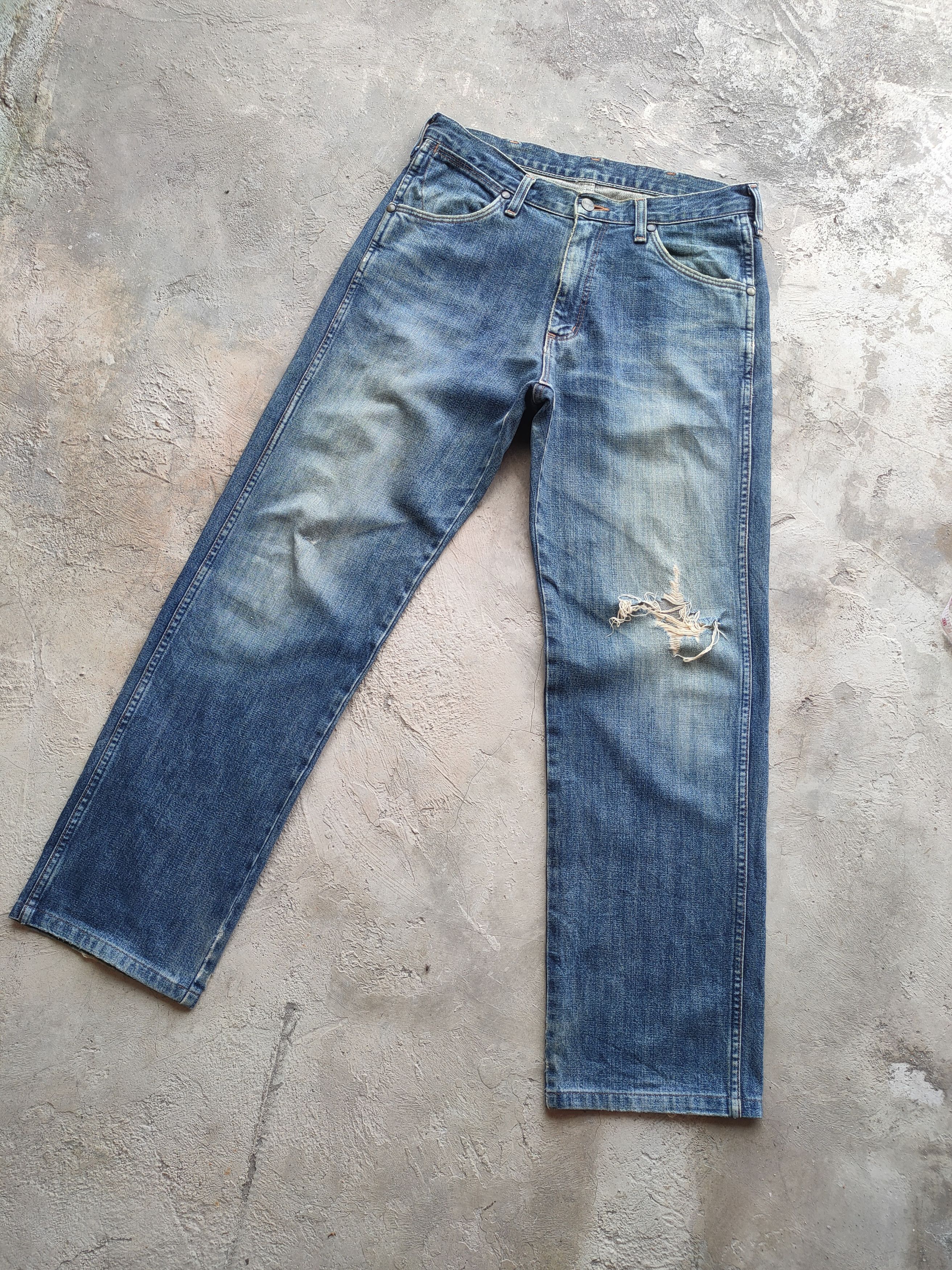 Jean W32 VINTAGE WRANGLER FADED DISTRESSED JEAN PANTS Size US 32 / EU 48 - 2 Thumbnail